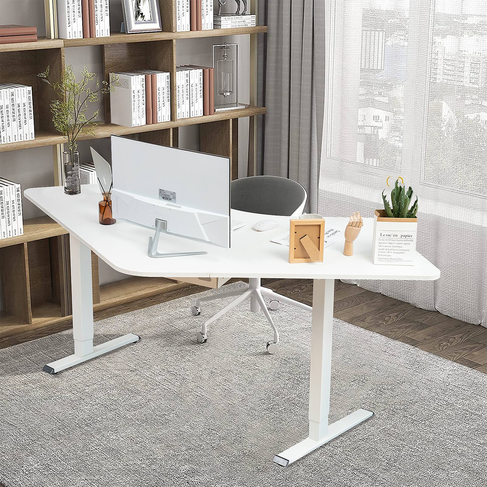 Sure, here is the corrected and grouped text from the image:

**On the desk:**
- "Le sac en papier"

**On the books:**
- "THE COMPLETE WORKS OF WILLIAM SHAKESPEARE"
- "THE COMPLETE WORKS OF WILLIAM SHAKESPEARE"
- "THE COMPLETE WORKS OF WILLIAM SHAKESPEARE"
- "THE COMPLETE WORKS OF WILLIAM SHAKESPEARE"

**On the small sign:**
- "Le sac en papier"

**On the computer:**
- "DELL"

**On the small wooden sign:**
- "Le sac en papier"

**On the small wooden stand:**
- "Le sac en papier"

**On the small wooden block:**
- "Le sac en papier"

**On the small wooden block:**
- "Le sac en papier"

**On the small wooden block:**
- "Le sac en papier"

**On the small wooden block:**
- "Le sac en papier"

**On the small wooden block:**
- "Le sac en papier"

**On the small wooden block:**
- "Le sac en papier"

**On the small wooden block:**
-