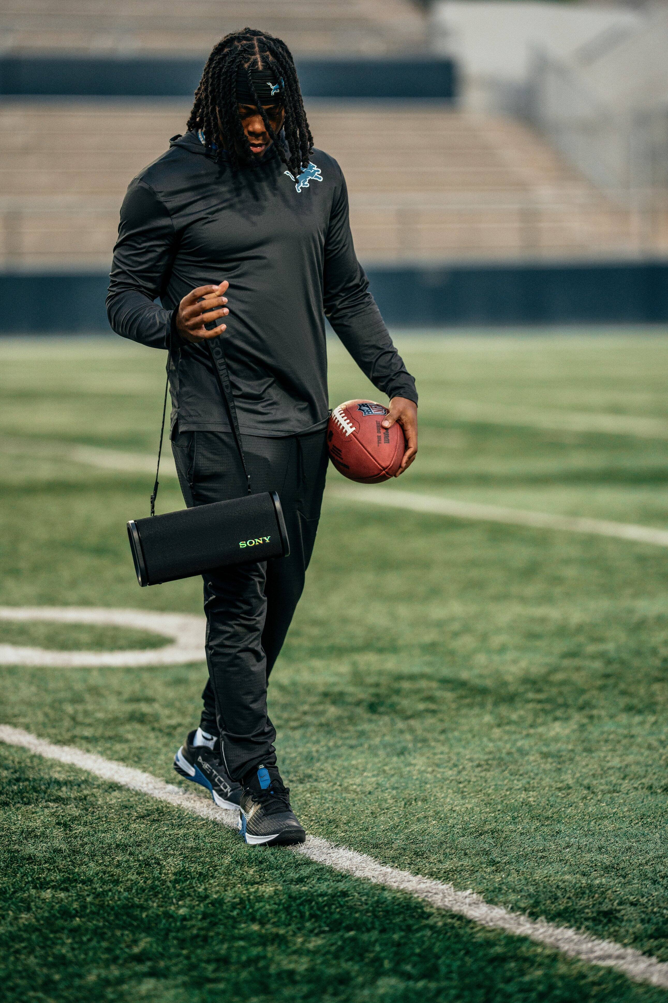 The text on the image reads:

- "SONY"
- "METCON"