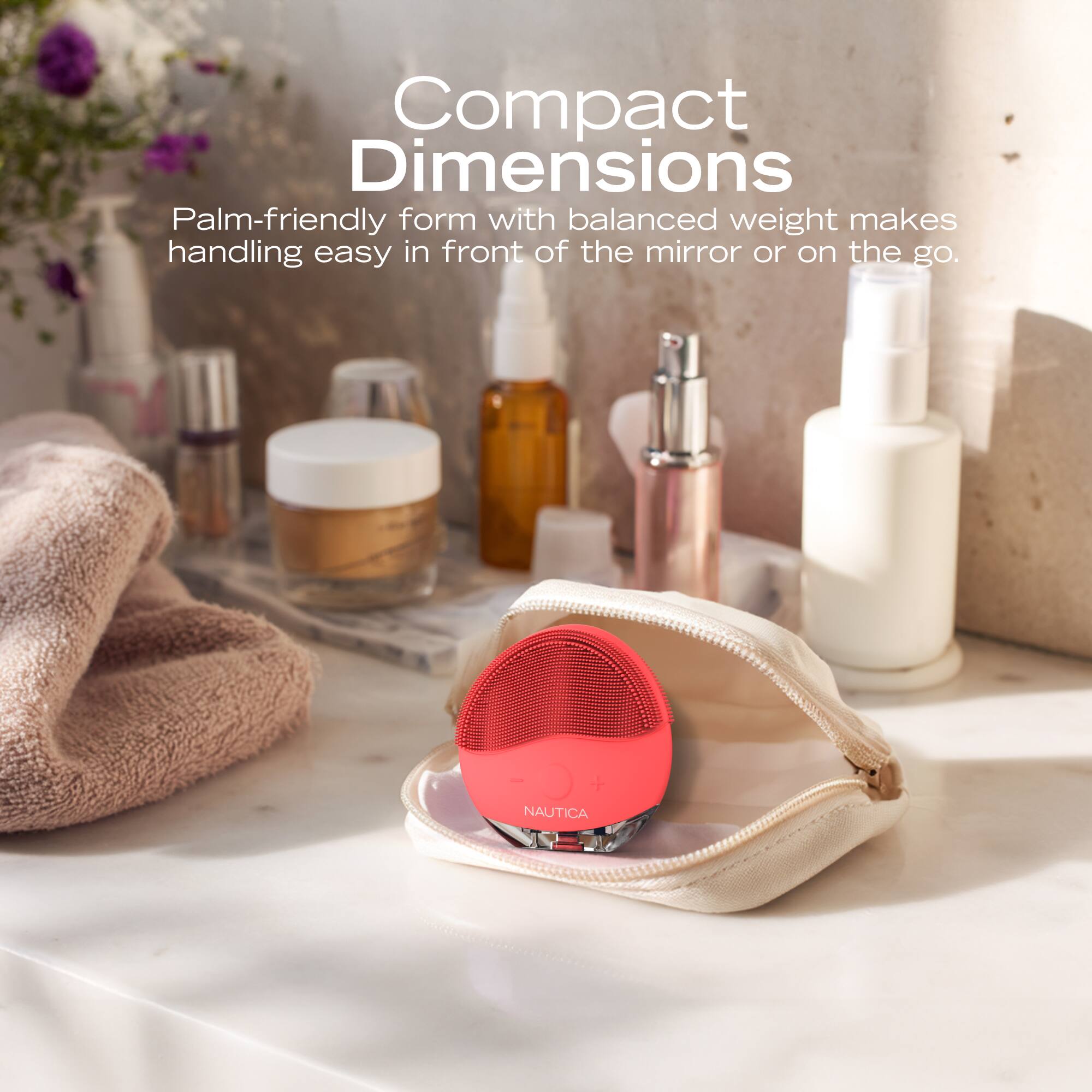 Compact Dimensions  
Palm-friendly form with balanced weight makes handling easy in front of the mirror or on the go.