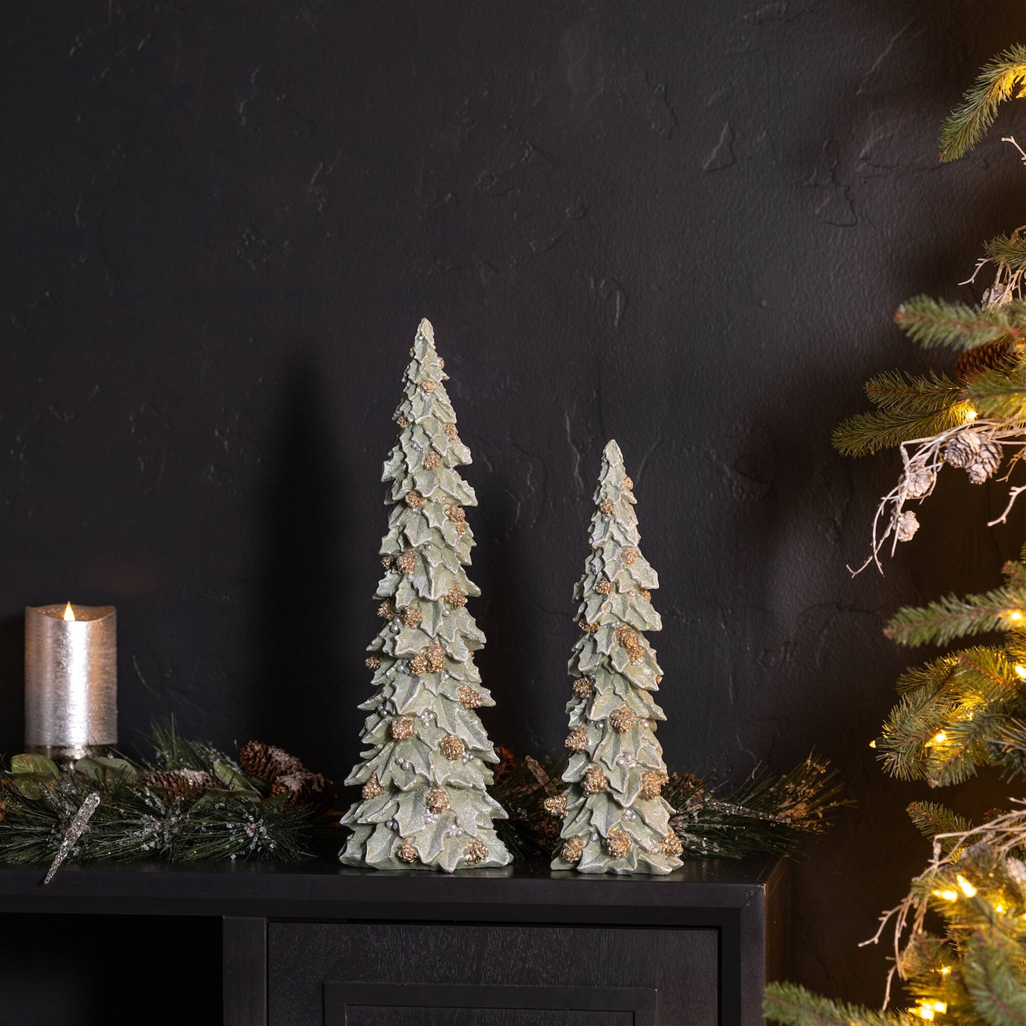 Angle. BreeBe - Glittered Holly Pinecone Tree (Set of 2) - Green, Gold.