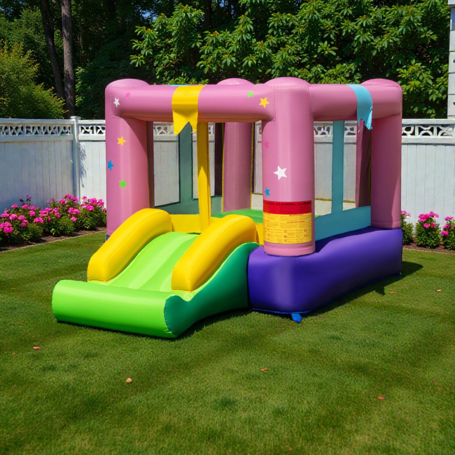 BreeBe - Deluxe Kids Bounce House with Jumping Mat and 480W Electric Blower - Multicolor