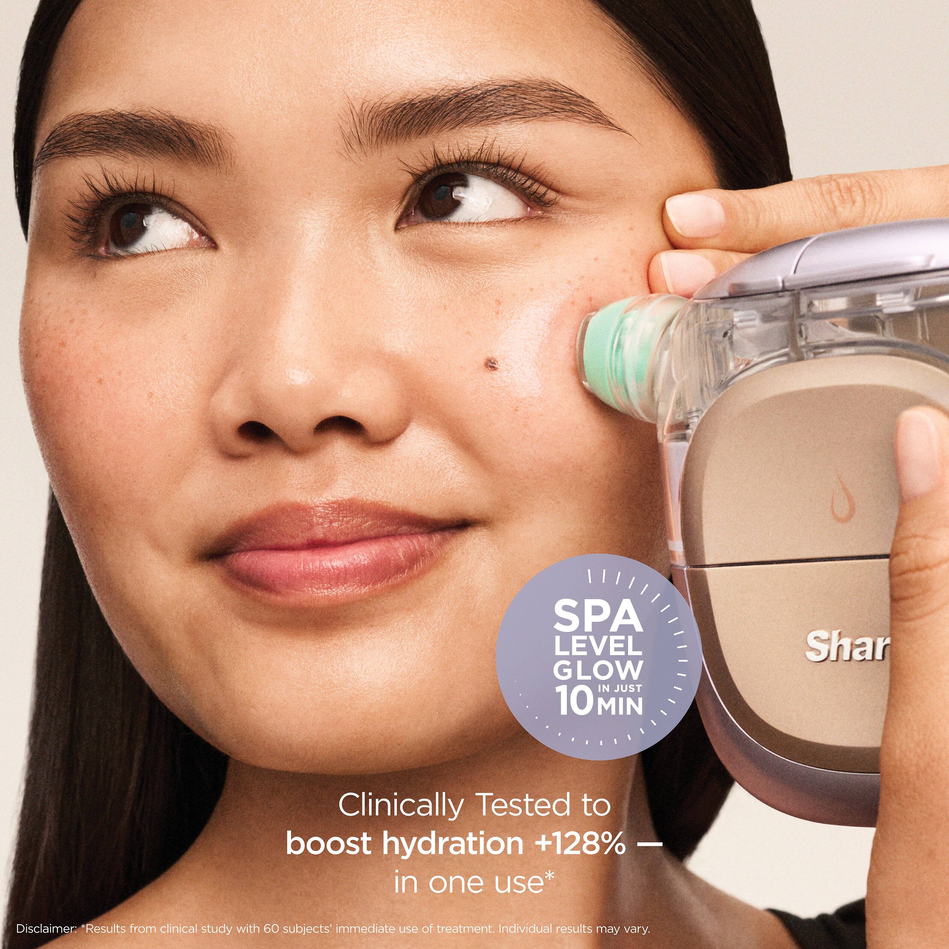 SPA LEVEL GLOW IN JUST 10 MIN

Clinically Tested to boost hydration +128% in one use*

Disclaimer: Results from clinical study with 60 subjects' immediate use of treatment. Individual results may vary.