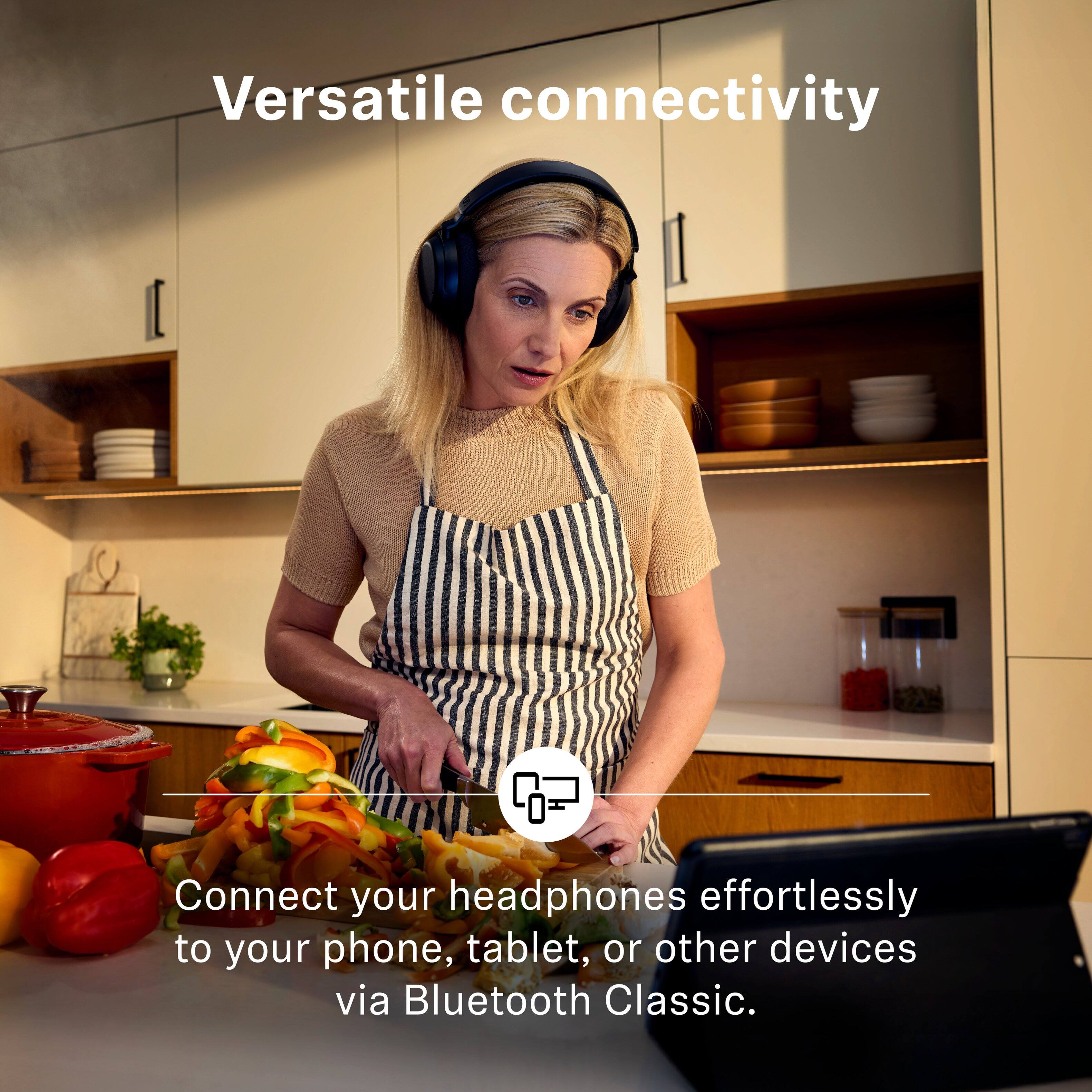 Versatile connectivity

Connect your headphones effortlessly to your phone, tablet, or other devices via Bluetooth Classic.