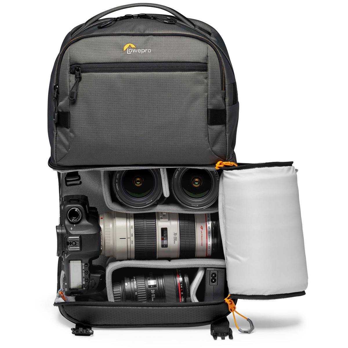 Lowepro  
- HO-  
HSREO I H 8 1 1 i 51-12 70-200 EEA  
- OO
