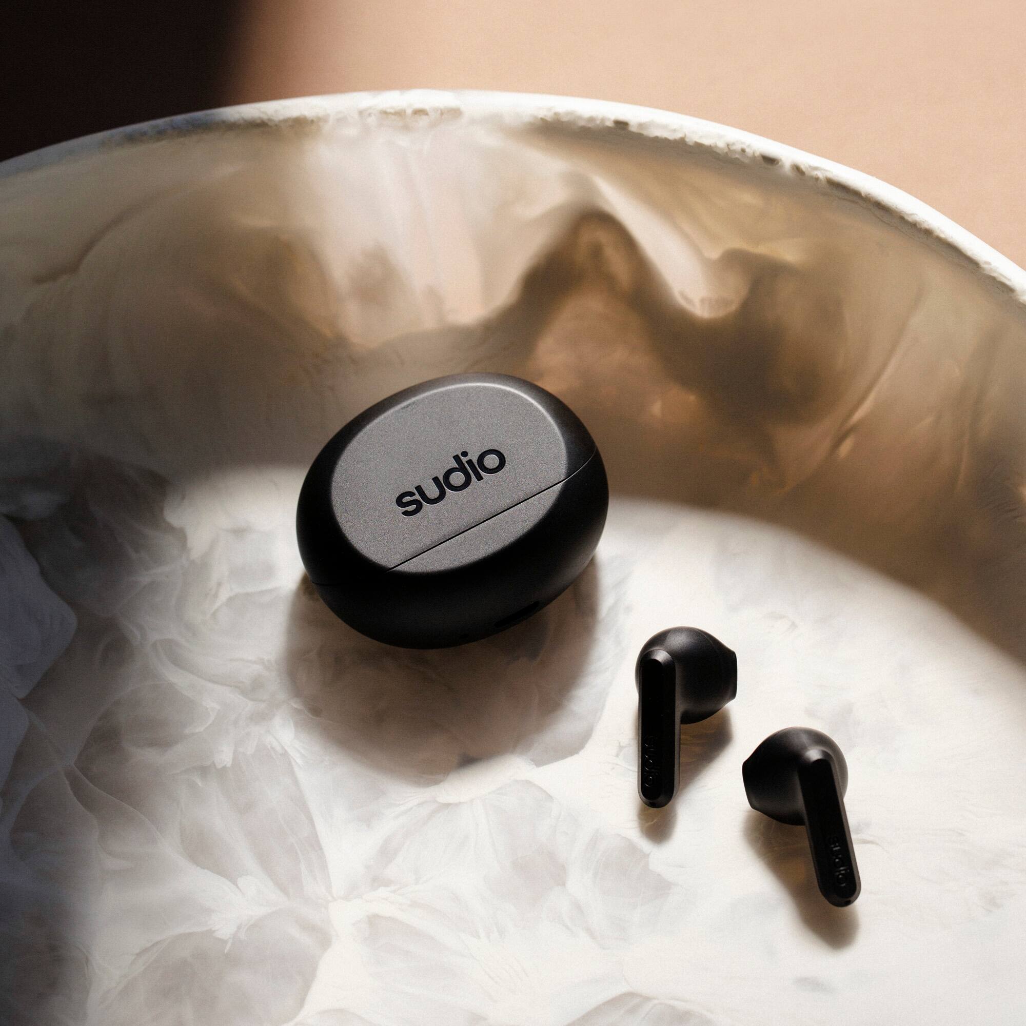 Alt View 1. Sudio - Sudio A3 True wireless - Black - Black.