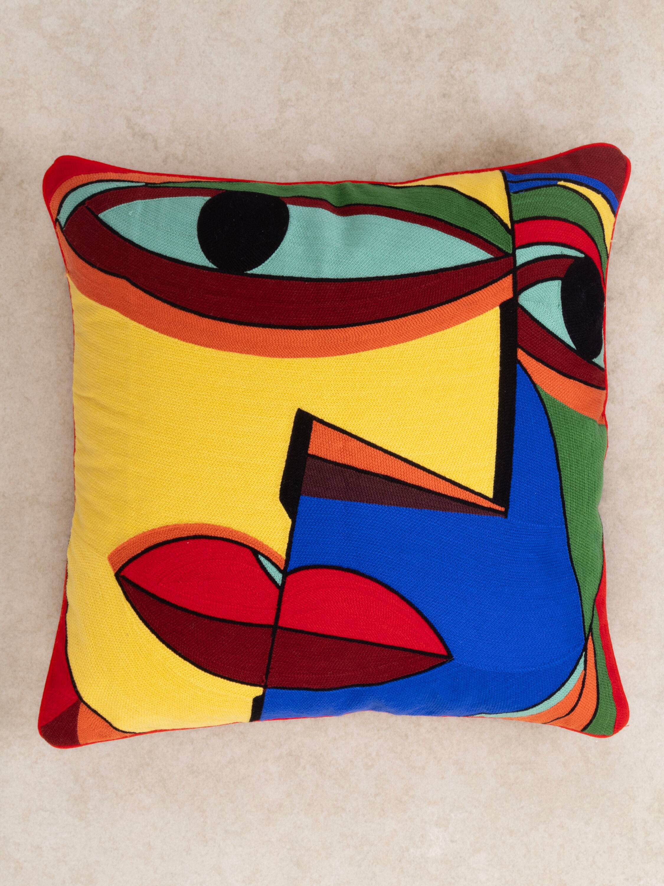Angle. GAURI KOHLI - Anatolia Pillow - Multicolored.