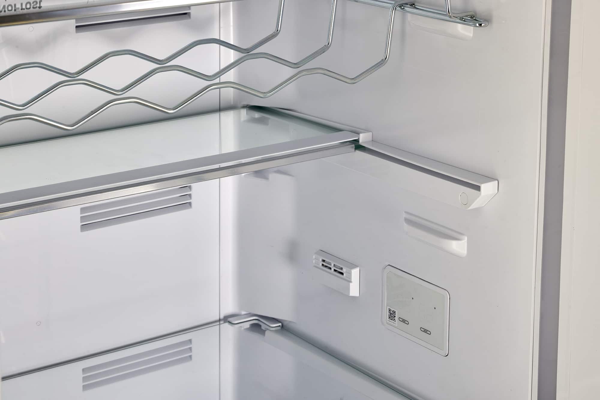 Alt View 15. Unique Appliances - Classic Retro 23.8 in 11.7 cu. ft. Frost Free Retro Bottom Freezer Refrigerator ENERGY STAR - Marshmallow White.