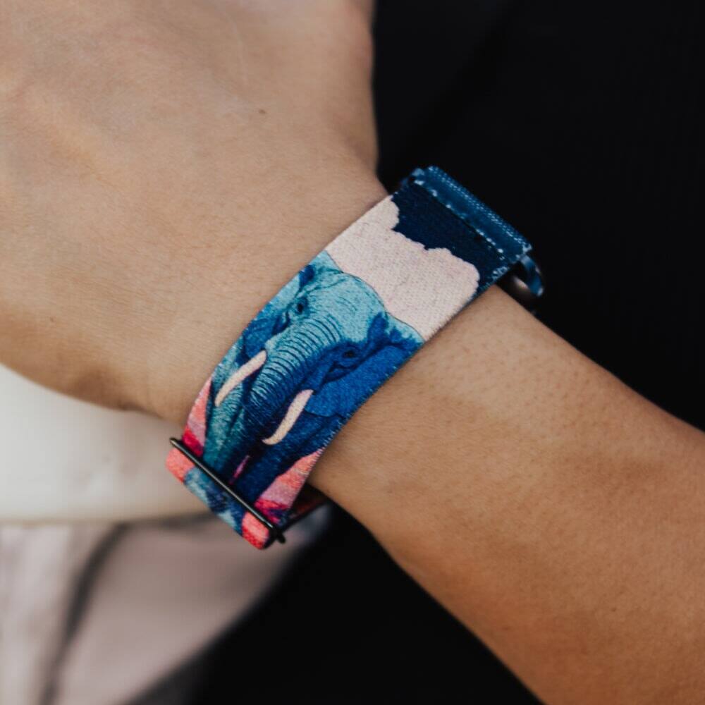 Alt View 4. ZOX - Right Here, Right Now Elephant NFC Smartwatch Band, 42/44/45/49mm - Pink.