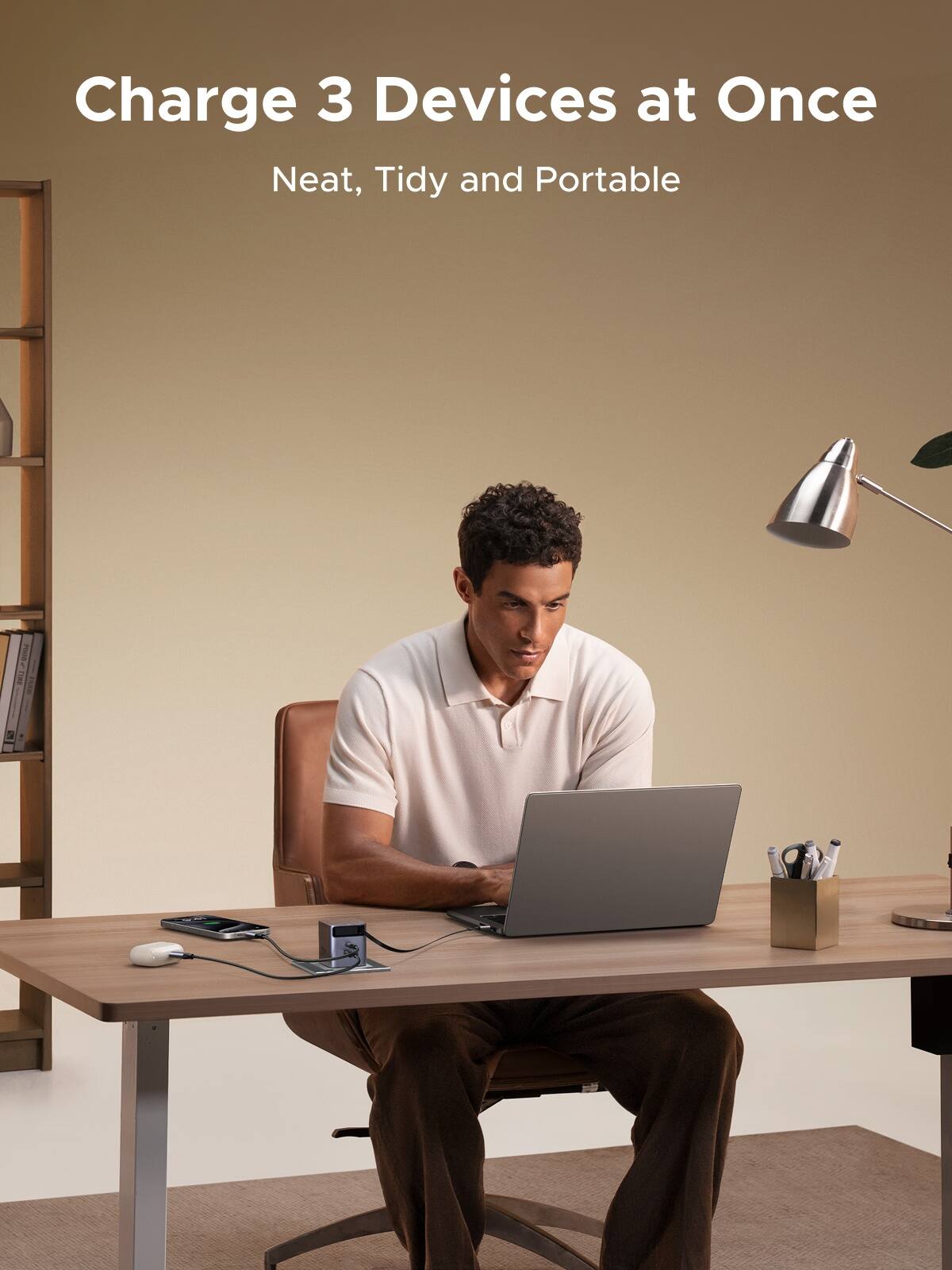 Charge 3 Devices at Once  
Neat, Tidy and Portable