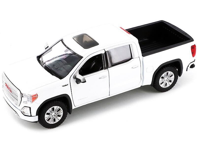Angle. Motormax - 2019 GMC Sierra 1500 Denali Crew Cab Pickup Truck with Sunroof White "Timeless Legends" Series 1/24-1/27 - White.