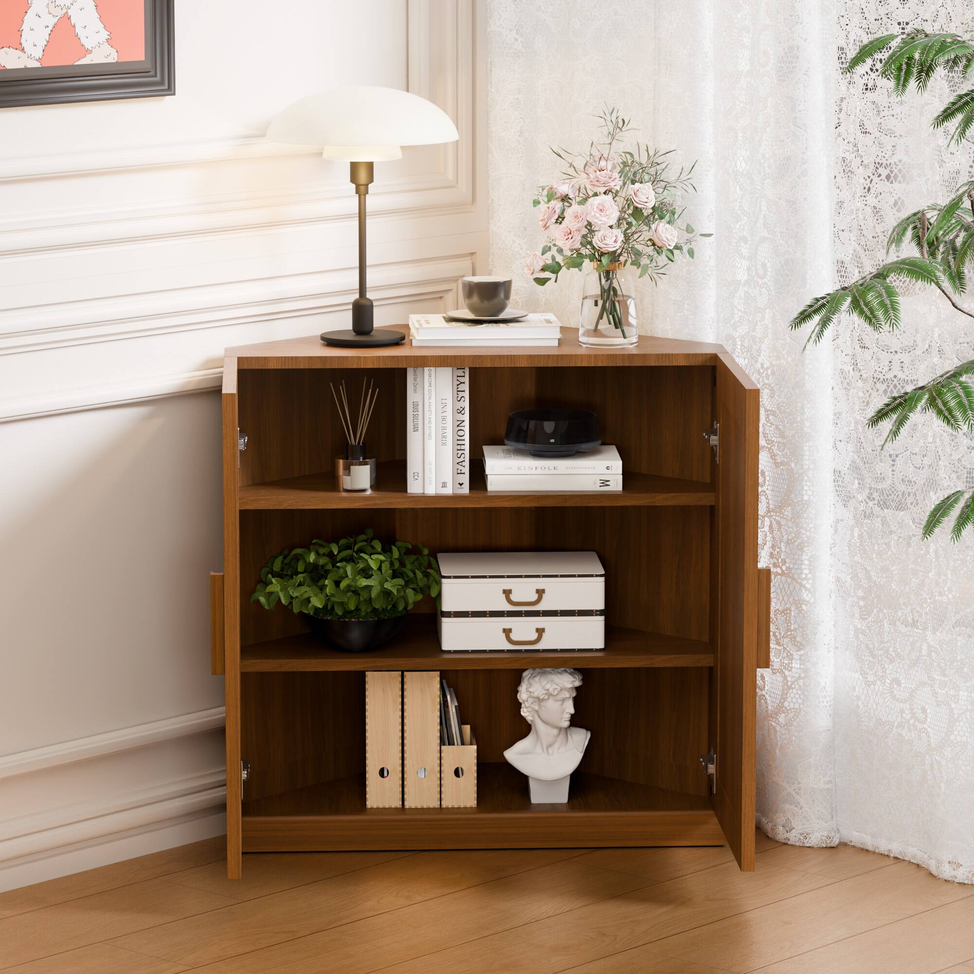 The text on the image reads:

"1 BAR STYLE
FASHION STYLE
FASHION STYLE
MUSEUM
MUSEUM"