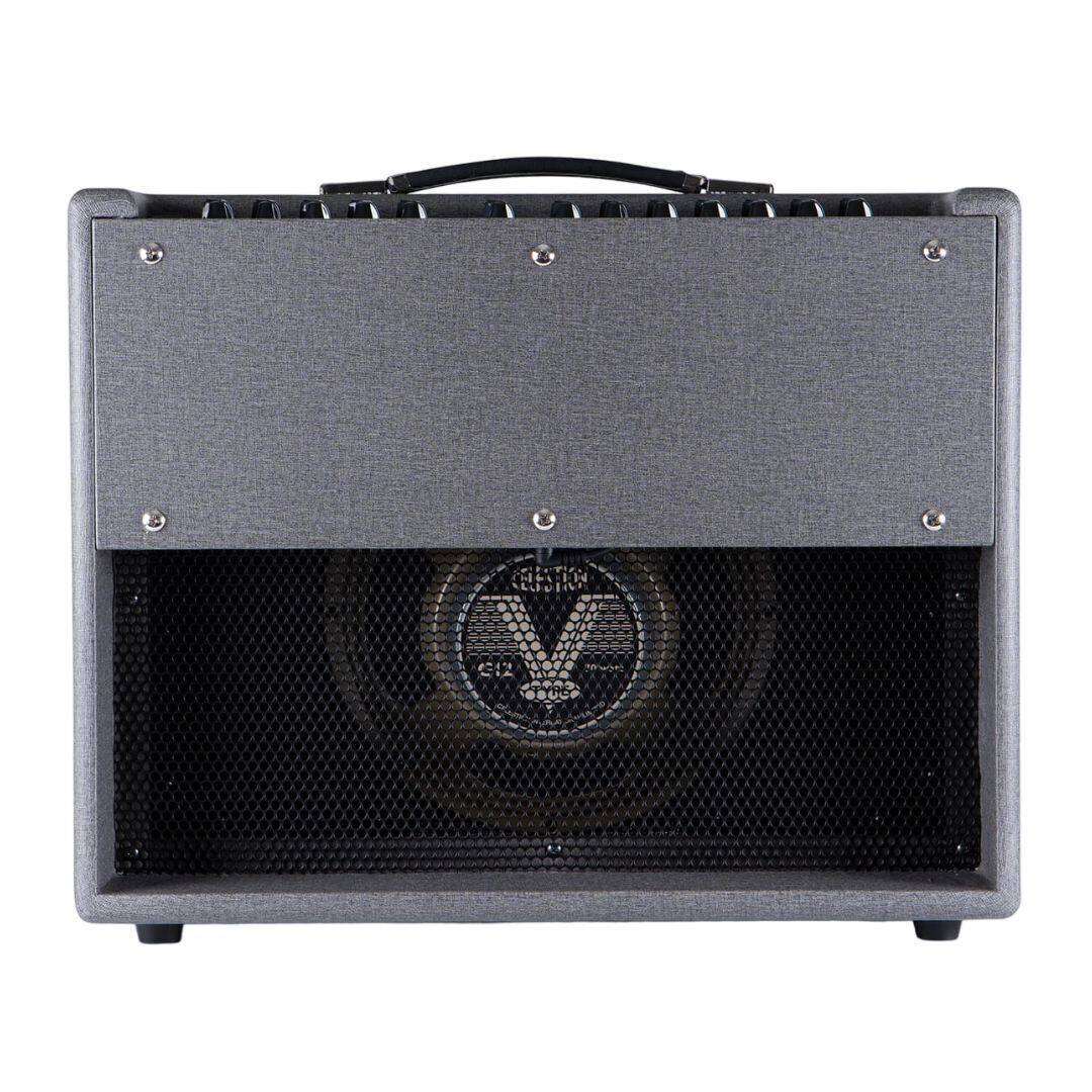 The text on the image is:

"Vox AC15"