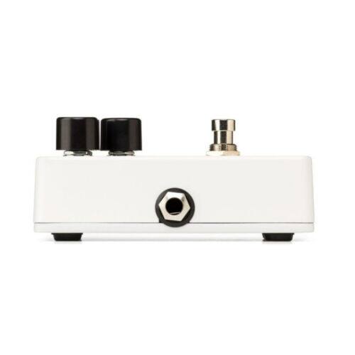 Left. Harmonix - J Mascis Violet Rams Head Big Muff Pi Artist Edition Fuzz Pedal JMASCIS - White.