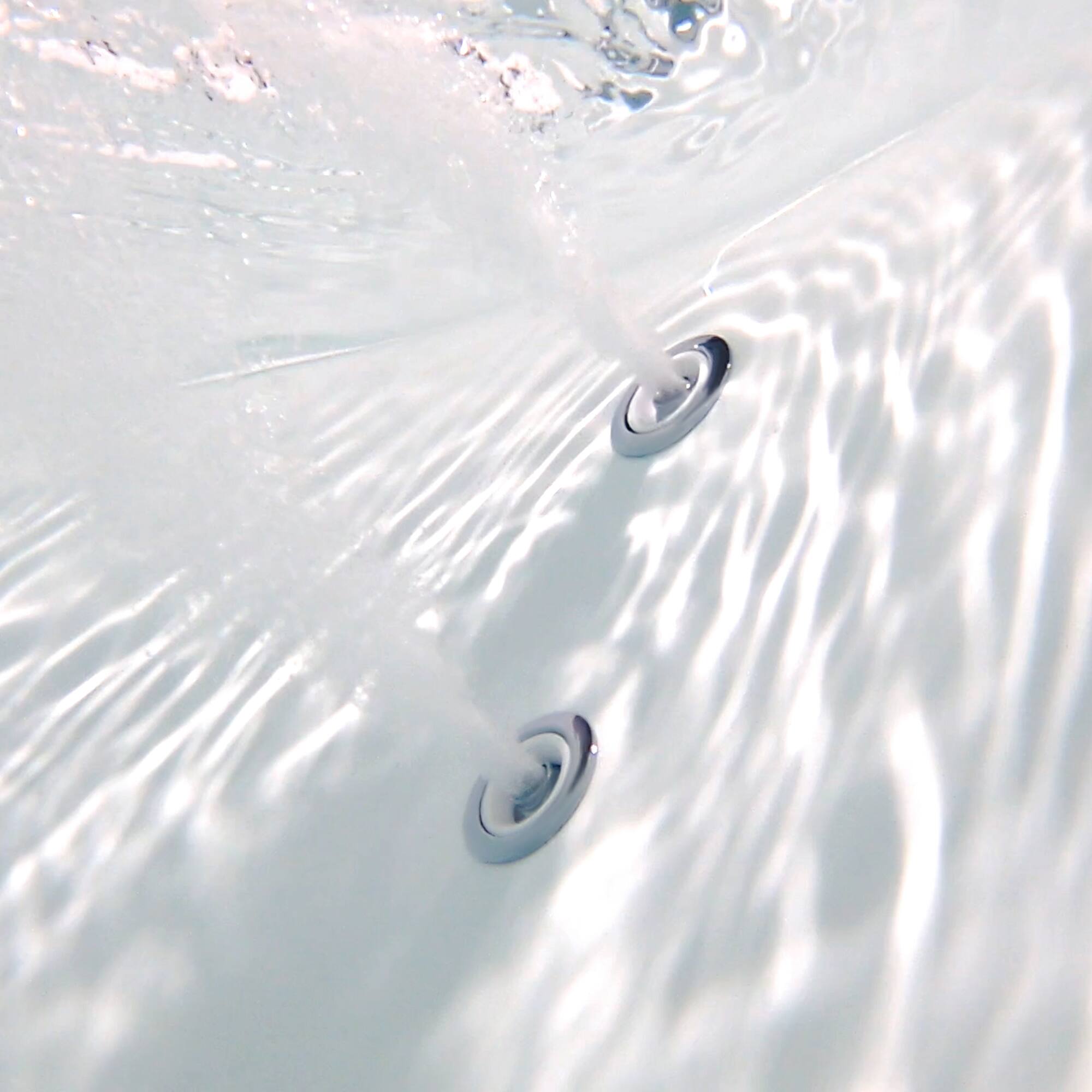 Alt View 1. Empava - 67 in. x 31.5 in. Center Drain Freestanding Whirlpool Bathtub Hydrotherapy Jetted Soaking Bath Tub - Tub filler in White - White.