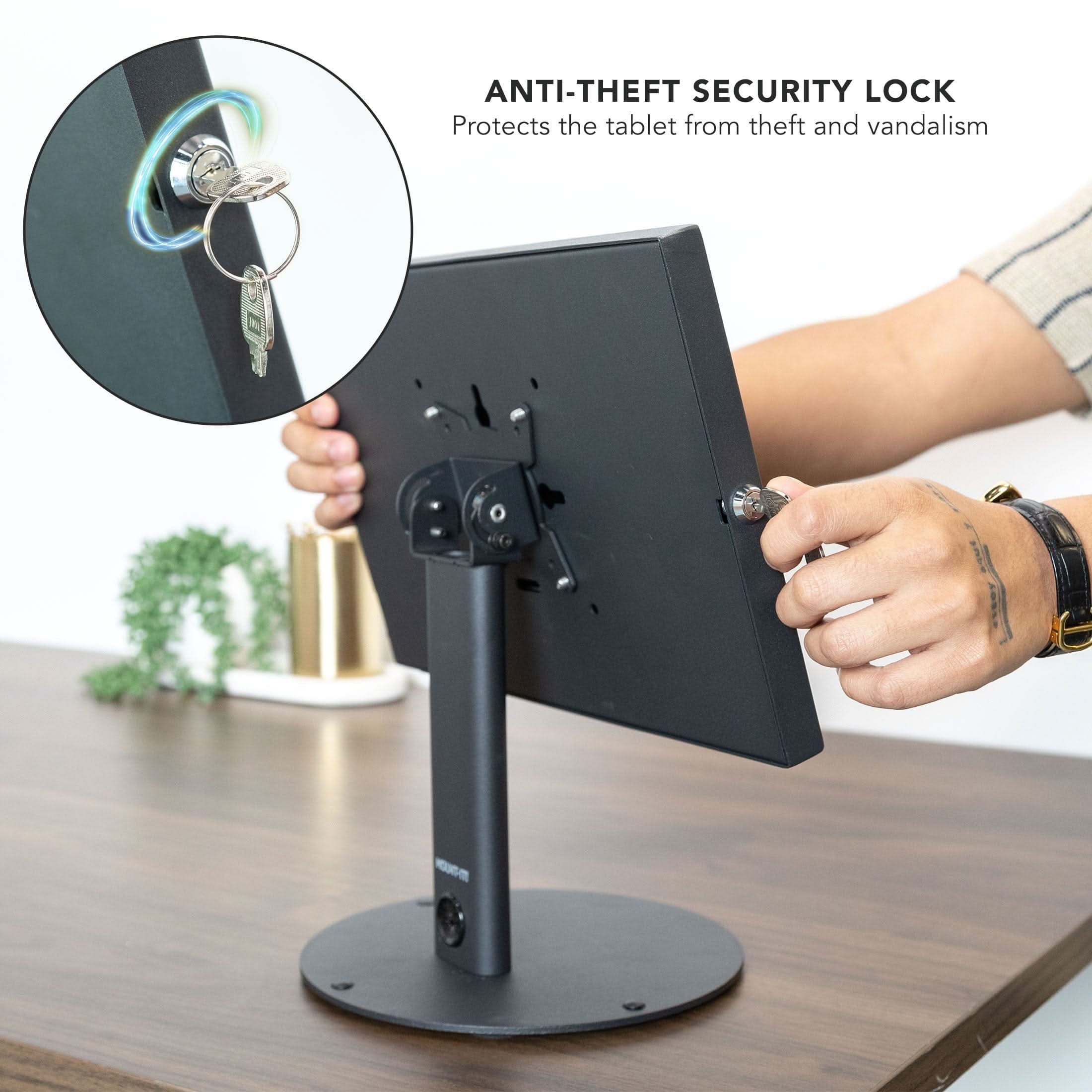 ANTI-THEFT SECURITY LOCK  
Protects the tablet from theft and vandalism