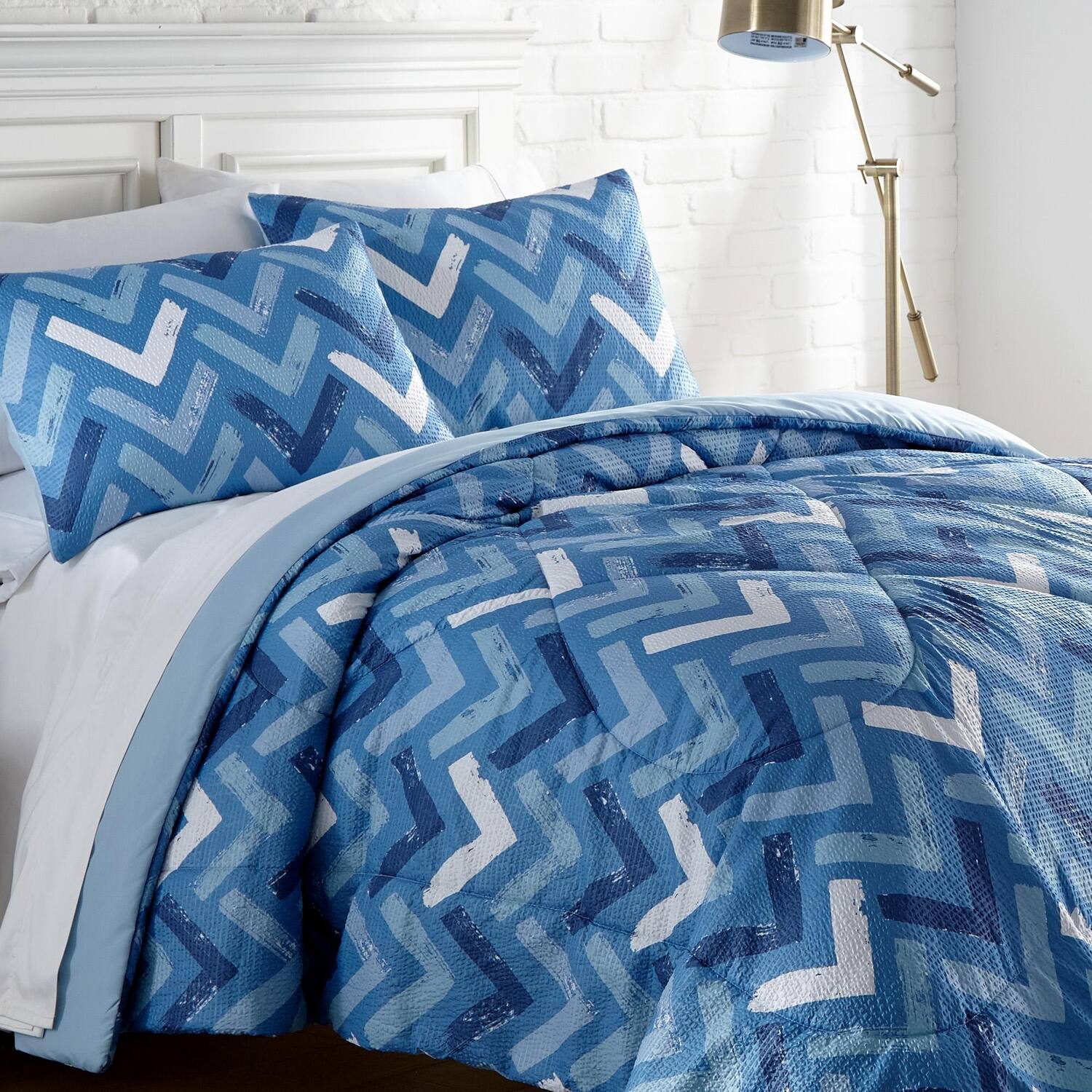 Alt View 1. Shavel Home Products - Shavel 100% Polyester Luxury Seersucker Chevron Comforter Set Twin Blue - Blue.
