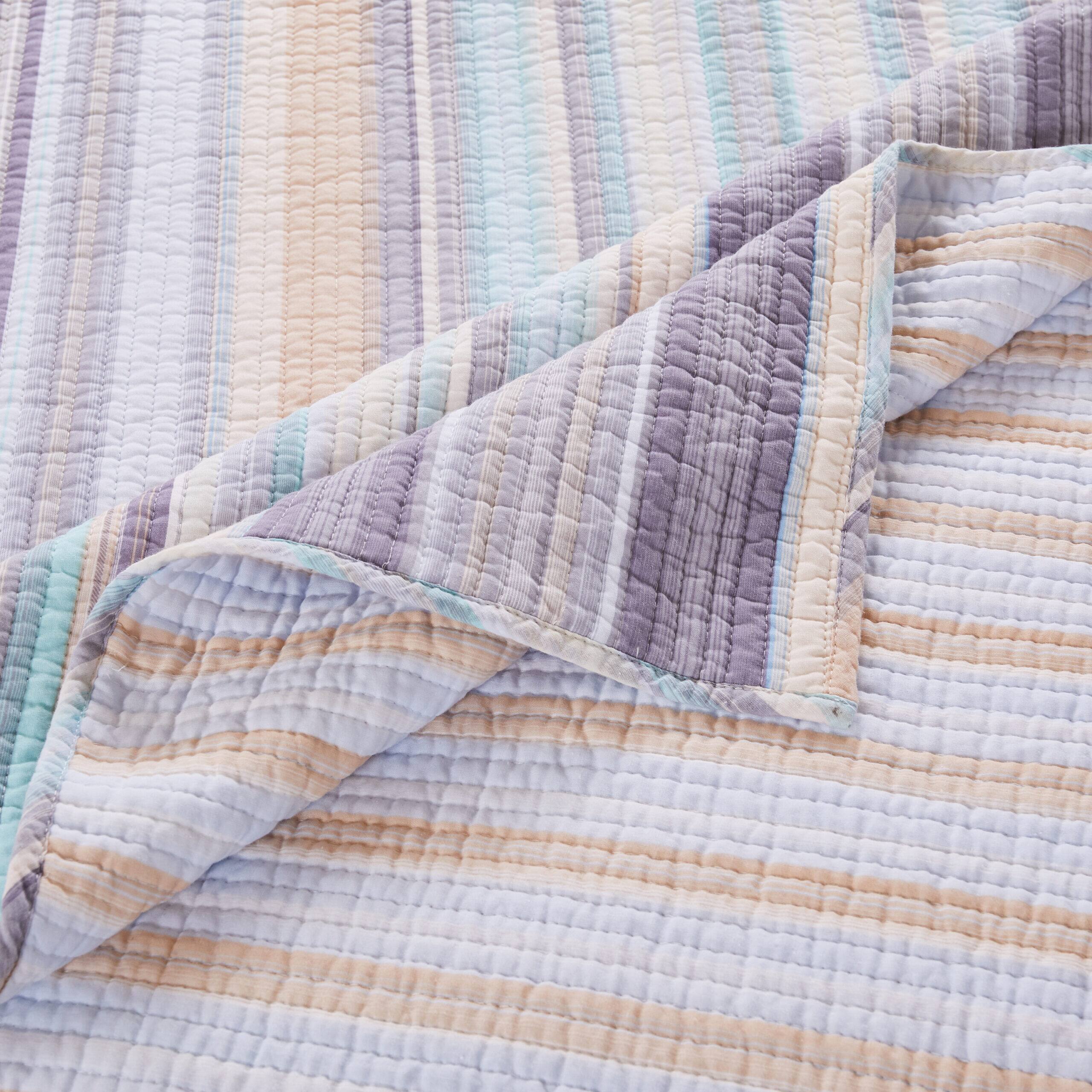 Angle. BreeBe - Durango Sky Sham King - Sky.