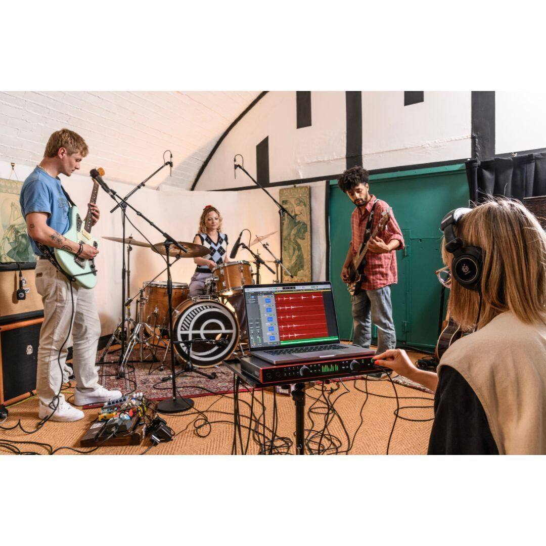 Angle. Focusrite - Focusrite Scarlett 18i20 4G (4th Generation) 18-in, 20-out USB Audio Interface.