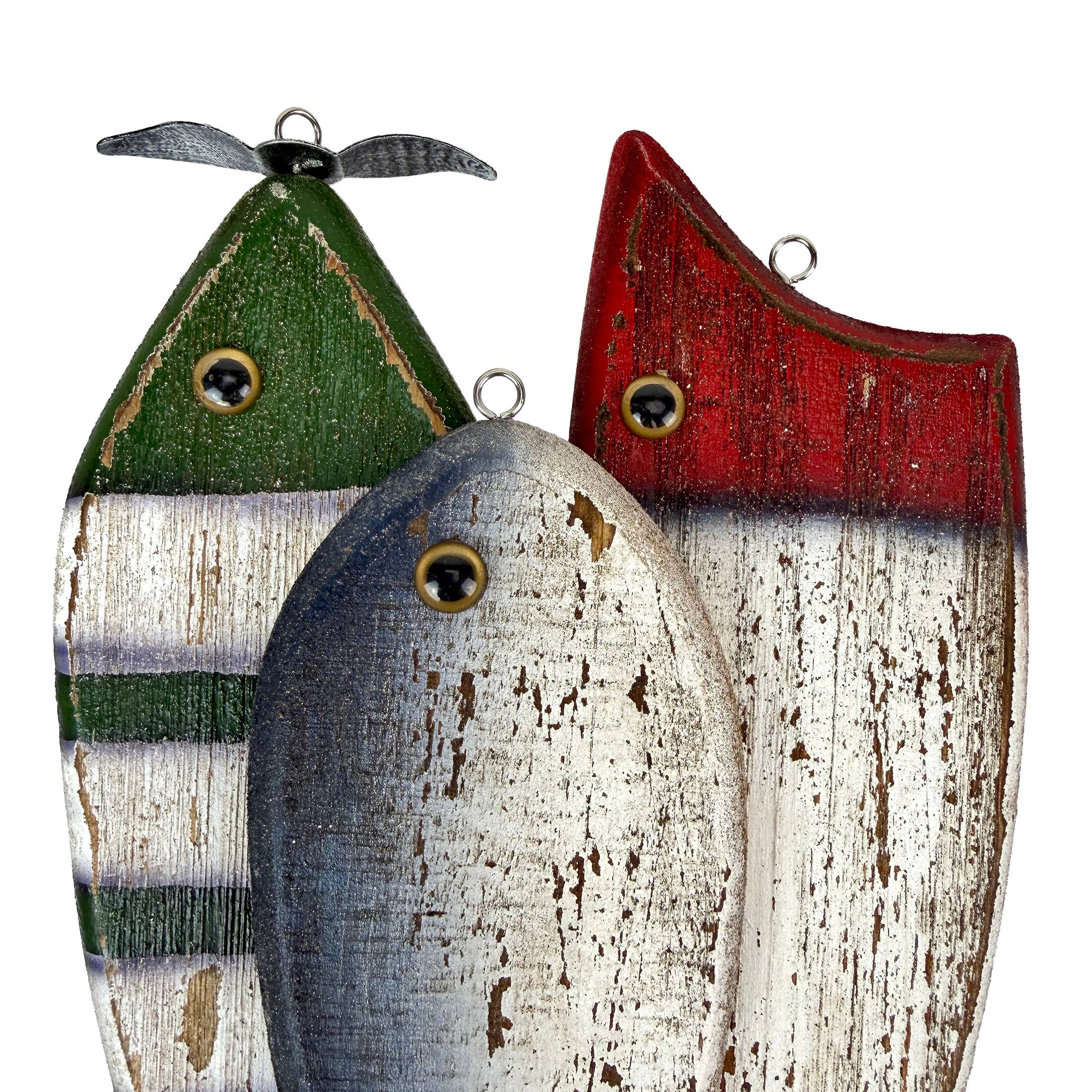 fish lure on fence UNFAIR STICKMINNOW-natural minnow fishing  THE UNFAIR BOX ONLINE Each carved wood fish has a low profile at about 0.5 inches thick The Best Bass Fishing Lures