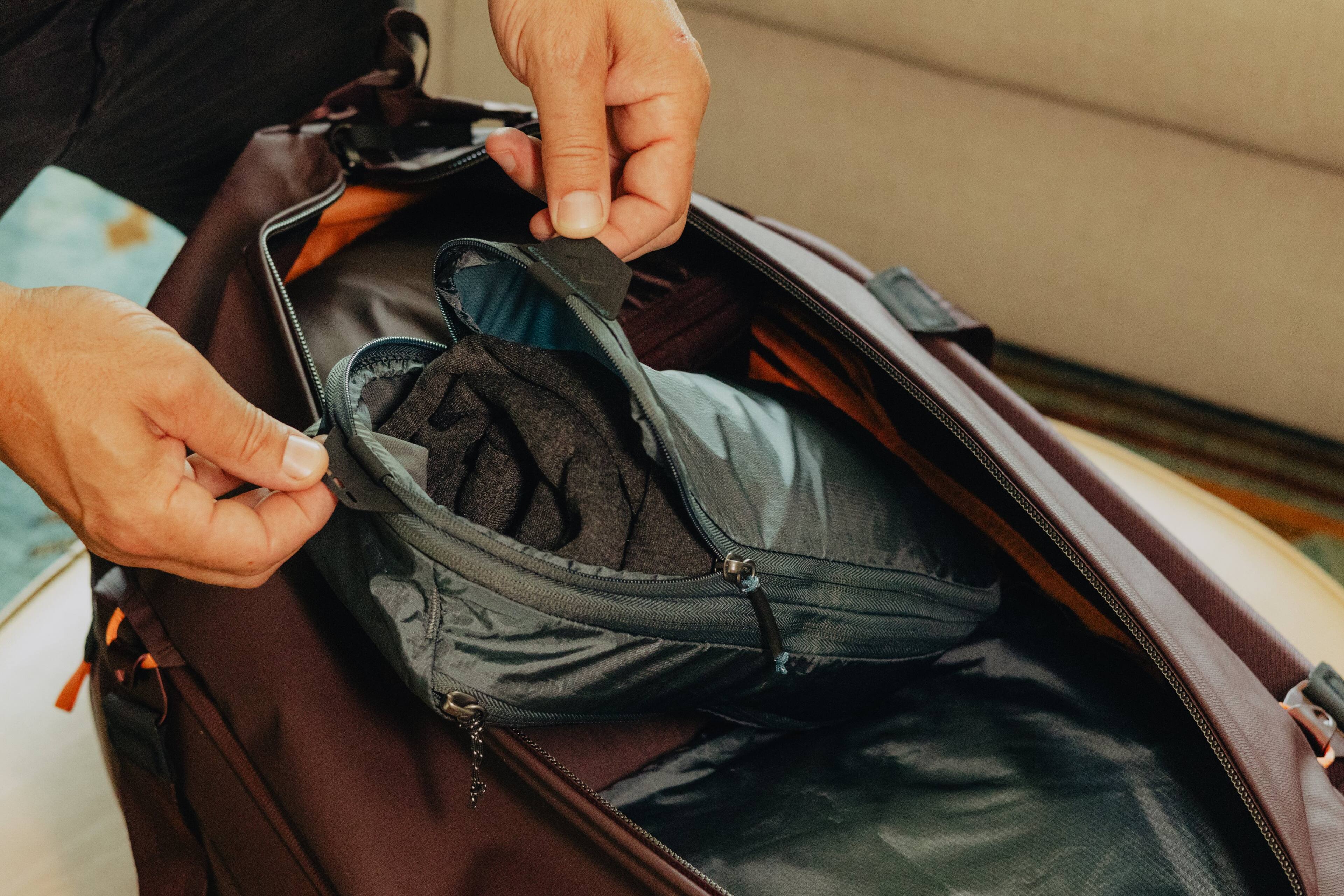 Left. Peak Design - Packing Cube Small - Ocean.