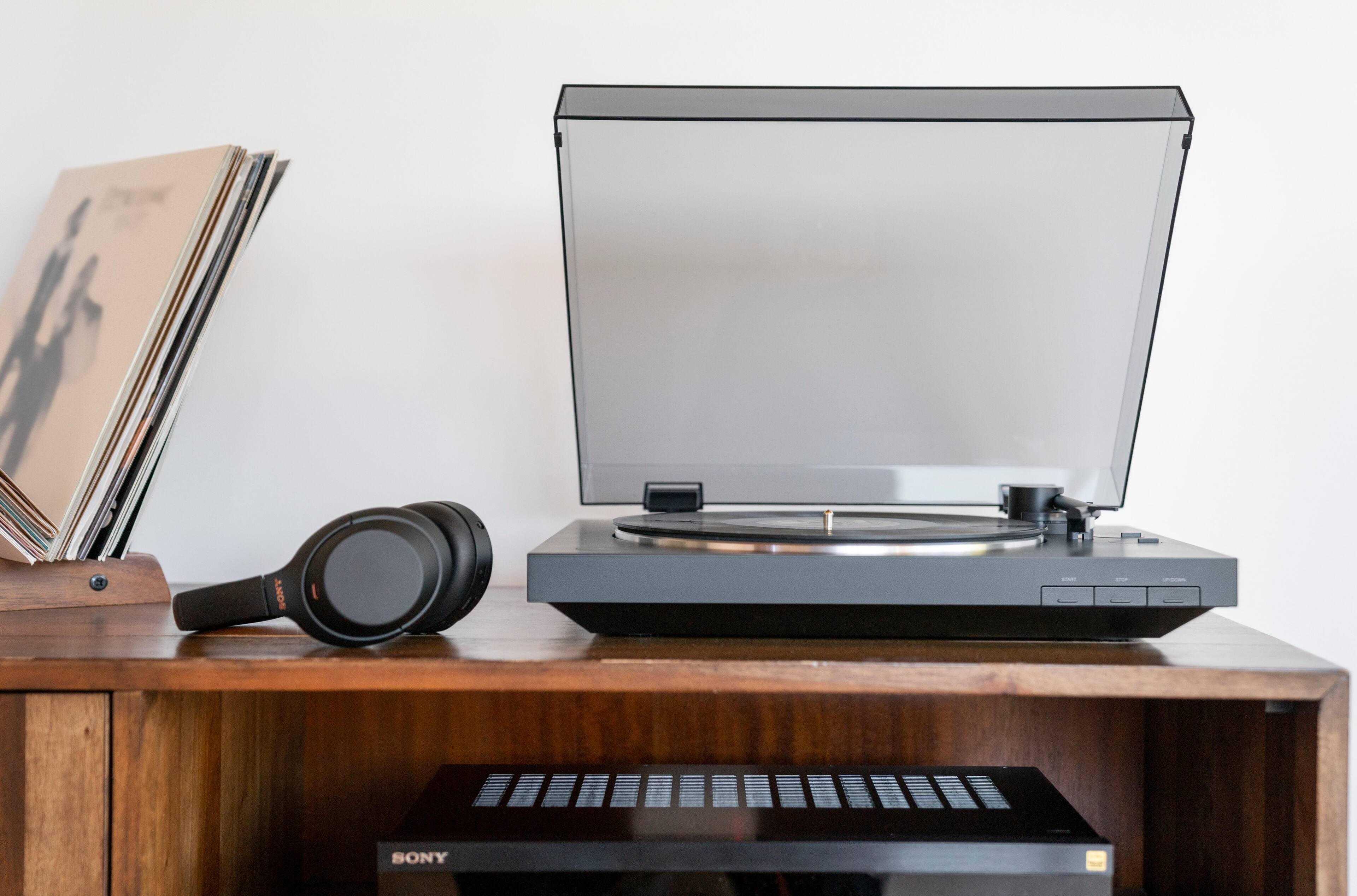 Alt View 20. Sony - Bluetooth Stereo Turntable - Black.