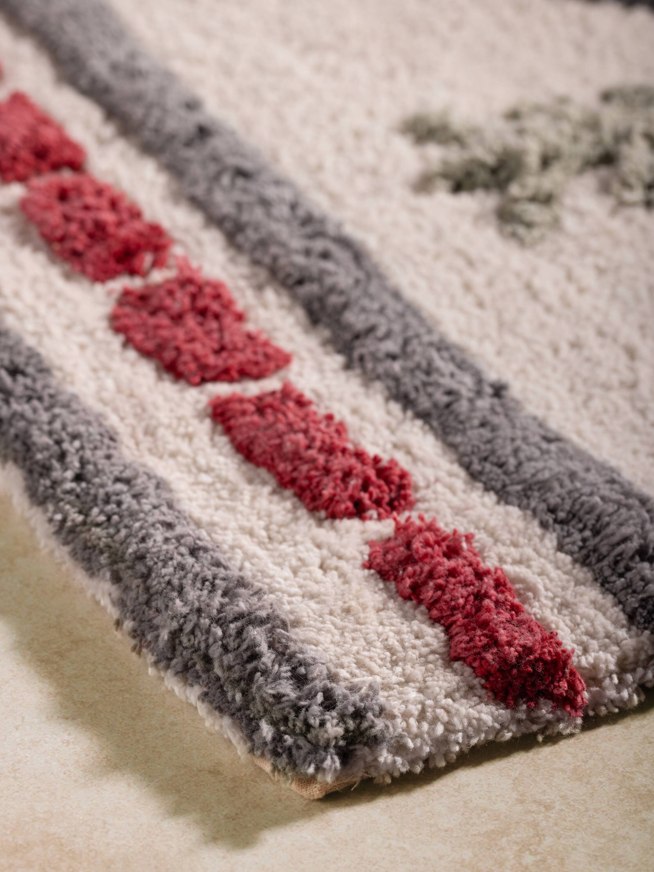 Back. GAURI KOHLI - Gohana Bath Mat - Multicolored.