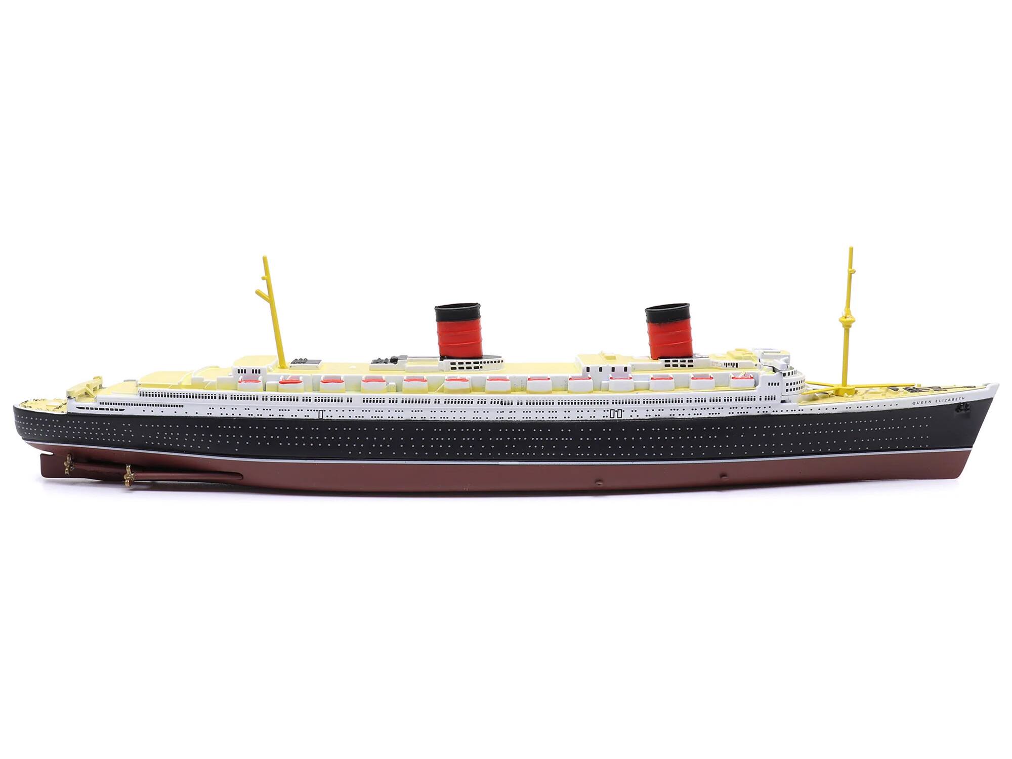 Alt View 4. Panzerkampf - RMS Queen Elizabeth Passenger Ship 1/1250 Diecast Model by Legendary Cruise Ships.