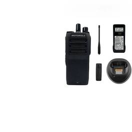 Motorola Solutions - Motorola MOTOTRBO R2 Portable Two-Way Radio UHF 400-480 complete kit AAH11YDC9JA2AN - Black