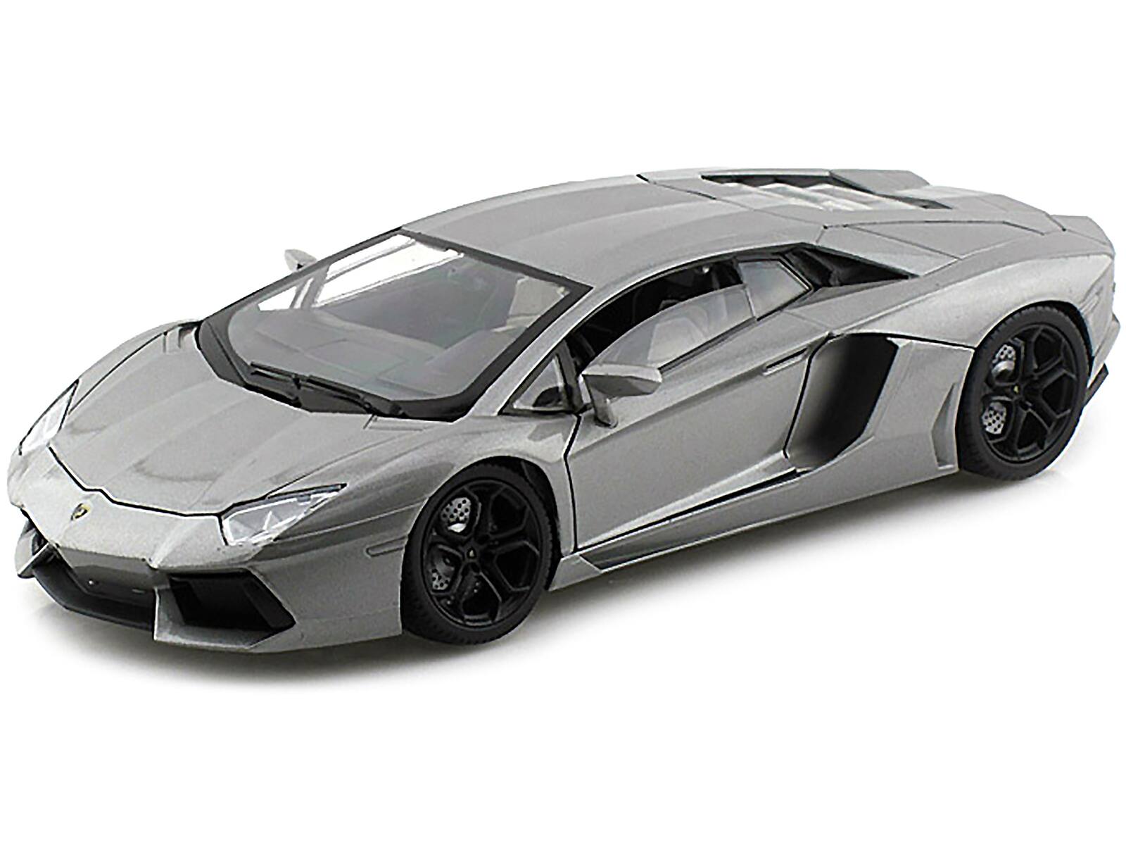 Angle. Motormax - Lamborghini Aventador LP700-4 Gray Metallic 1/18 Diecast Model Car by Motormax - Gray Metallic.