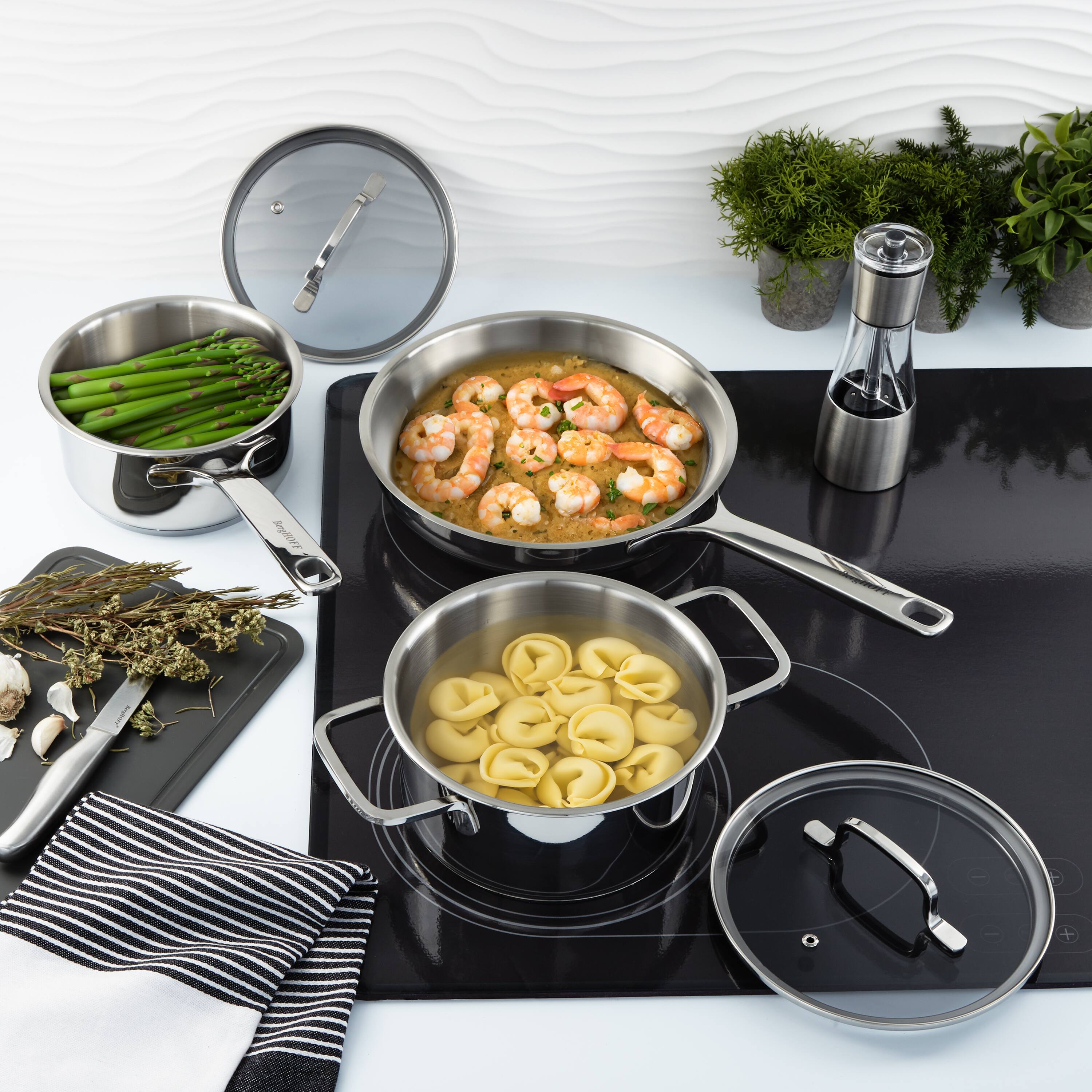 Left. BergHOFF - BergHOFF DiNA Helix Recycled 18/10 Stainless Steel Fry Pan, 9.5" - Silver.