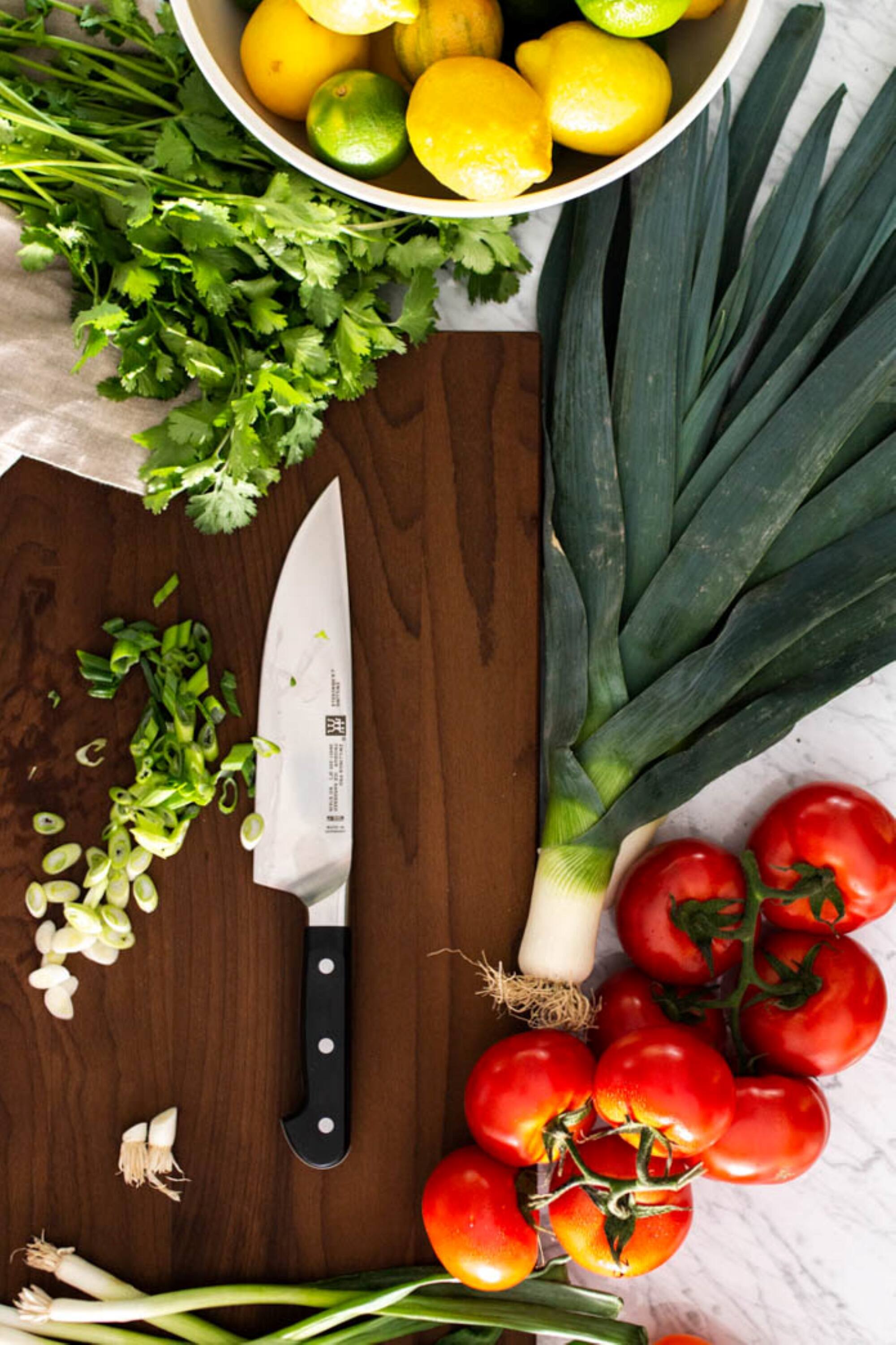 Alt View 4. ZWILLING - ZWILLING Pro 8-inch Chef's Knife - Black.