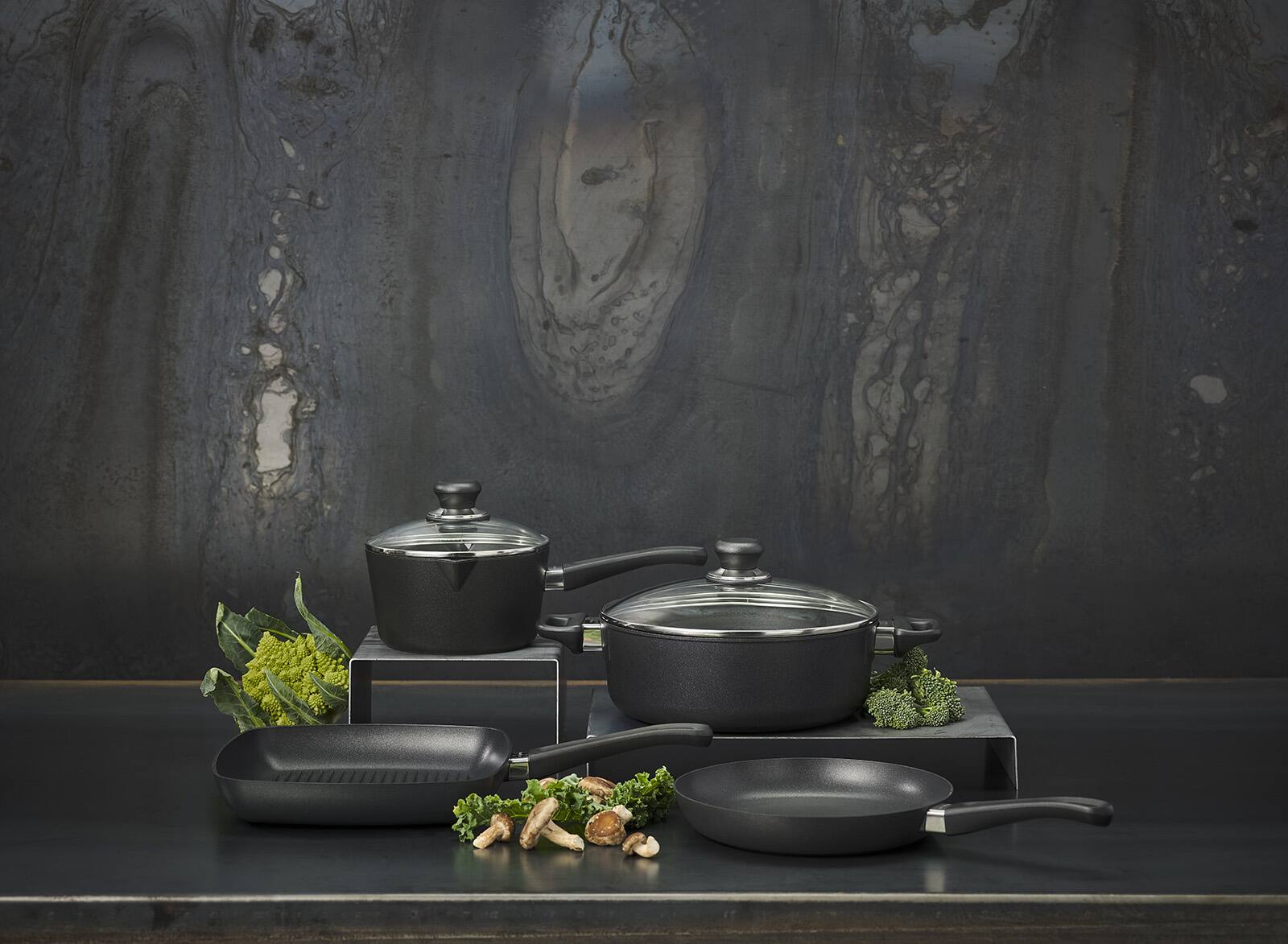 Alt View 1. Scanpan - Classic Induction 2 Qt. Saucepan with Lid - Black.
