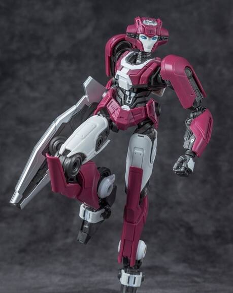 Alt View 2. Transformers - Elita-1 (Cogged Mode) AMK Series Model Kit | Transformers One | Yolopark.