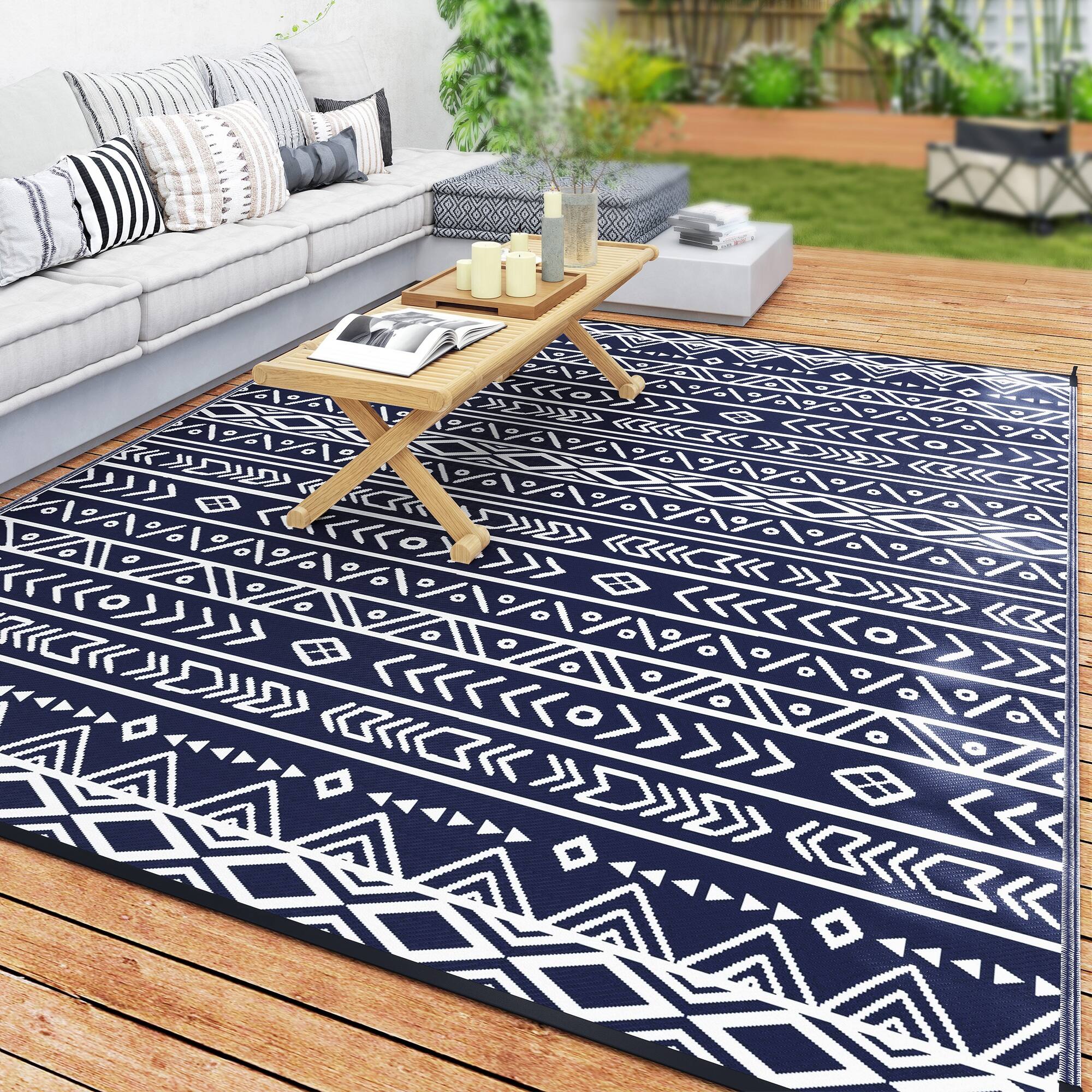 Blue and White Geometric