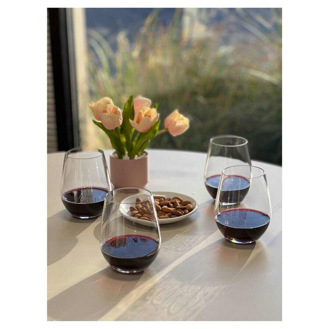 Angle. APRILSOUL - Oval Halo Tritan Glasses Set of 4 Hi Ball Plastic BPA Free Cocktail Drinkware Water Tumblers - white.