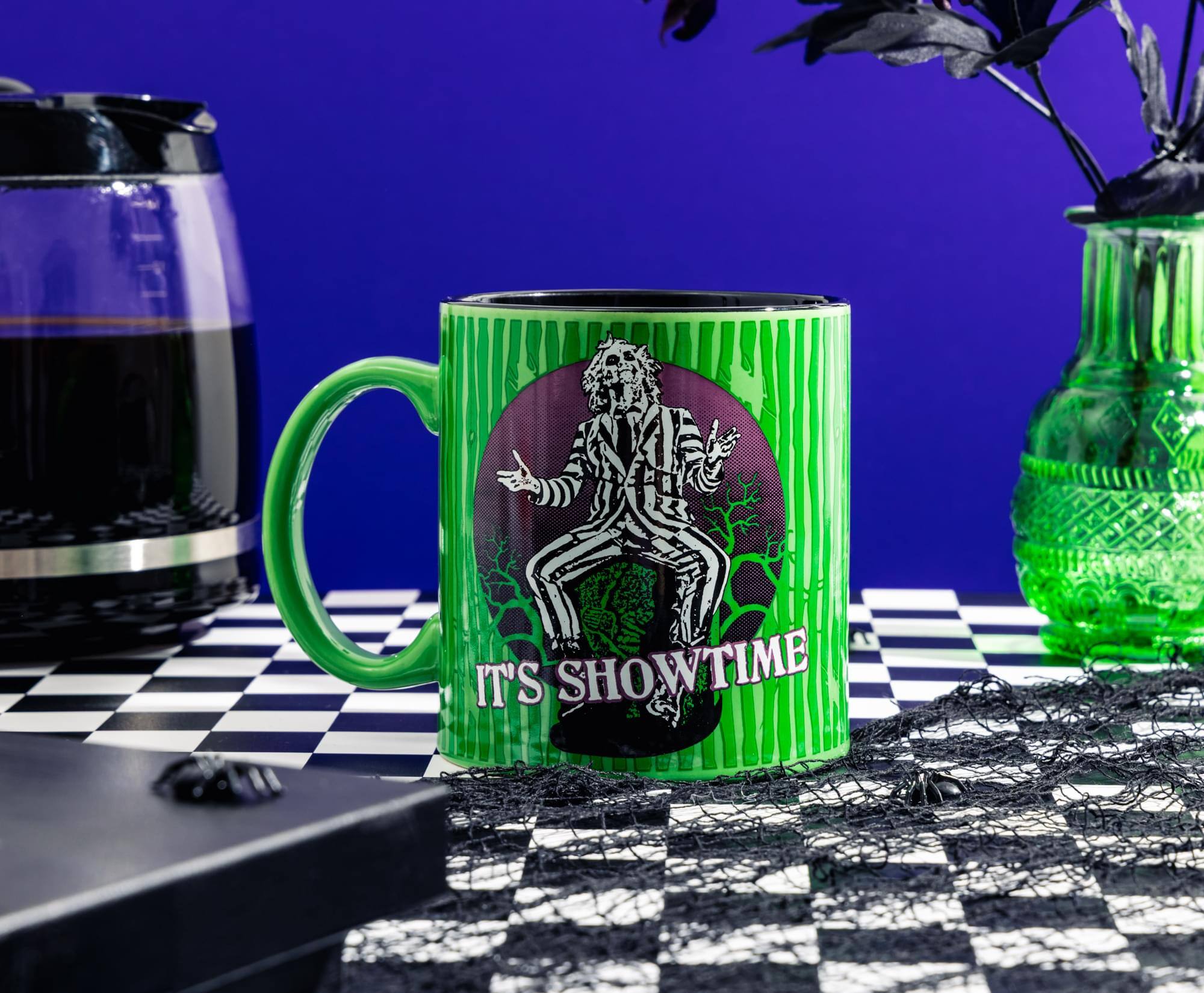 IT'S SHOWTIME