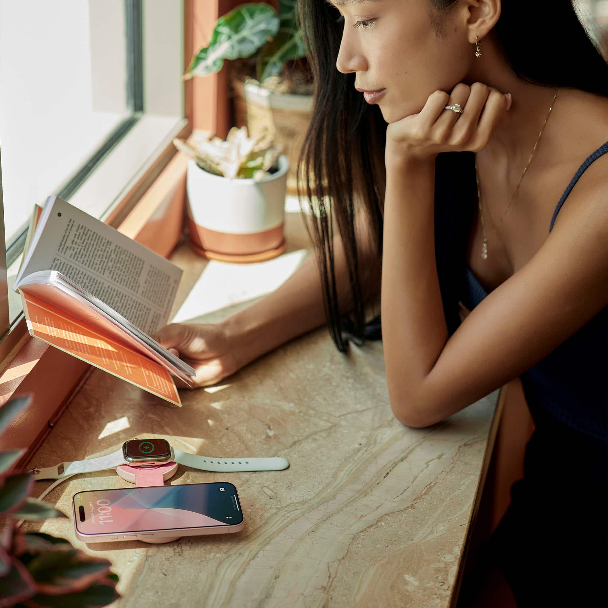 The text on the image reads "Friday 11:00".