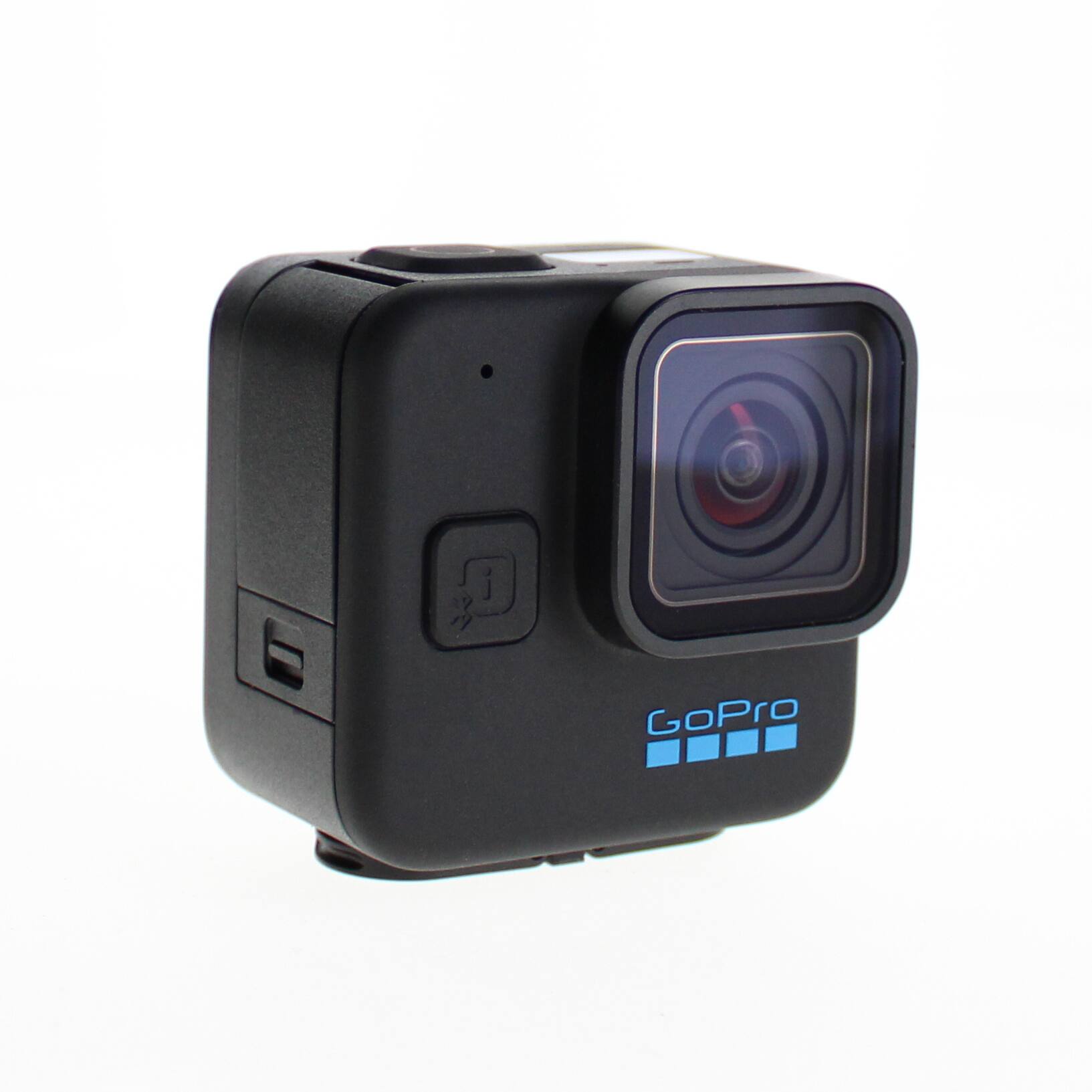 Alt View 5. GoPro - GoPro HERO11 Mini - Waterproof Action Camera 50 In 1 Accessory Bundle + More (Black).