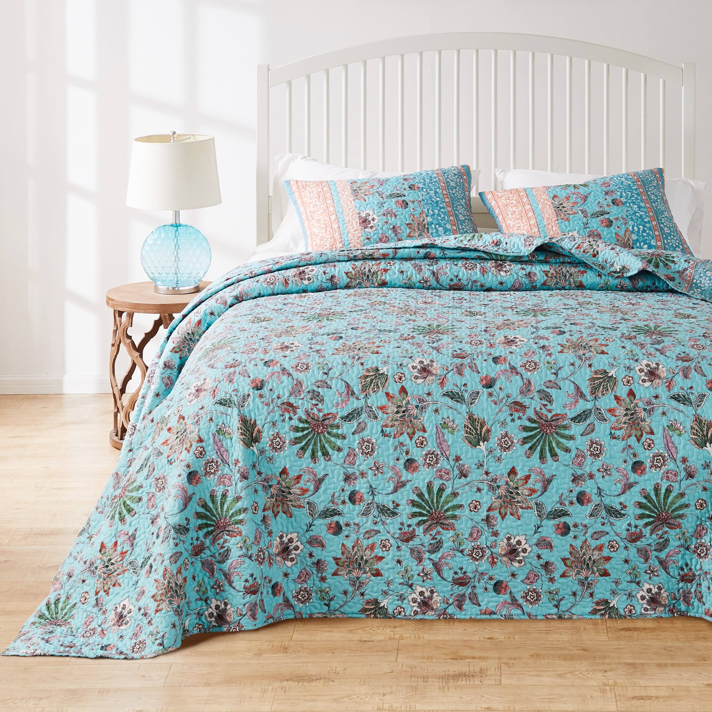 Left. BreeBe - Audrey Turquoise Bedspread Set 3-Piece King/Cal King - Turquoise.