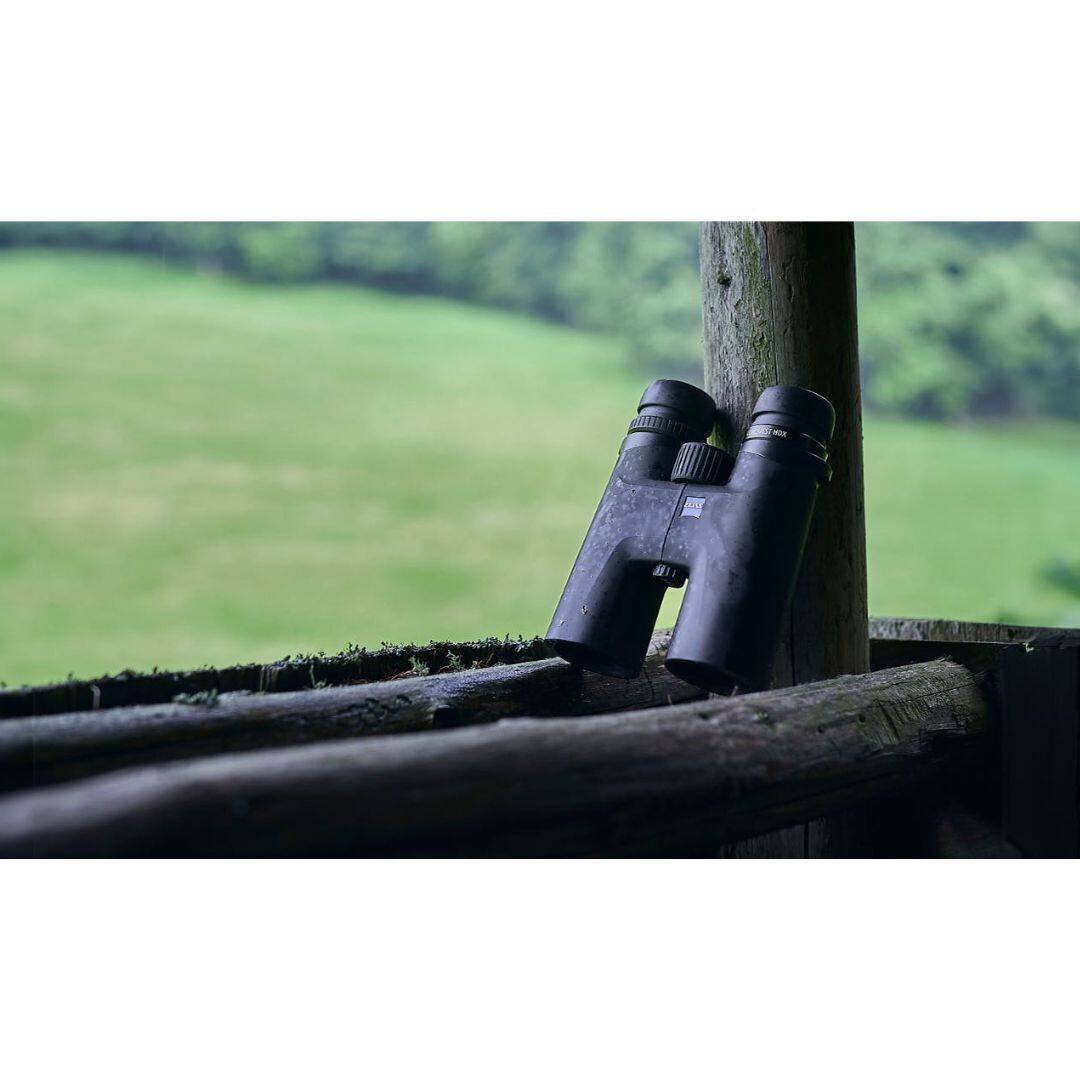 Left. ZEISS - Zeiss CONQUEST HDX 10x42 Binocular.