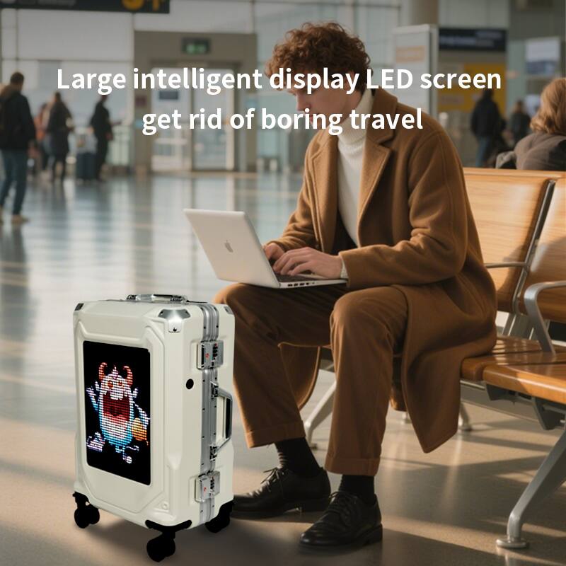 Large intelligent display LED screen get rid of boring travel