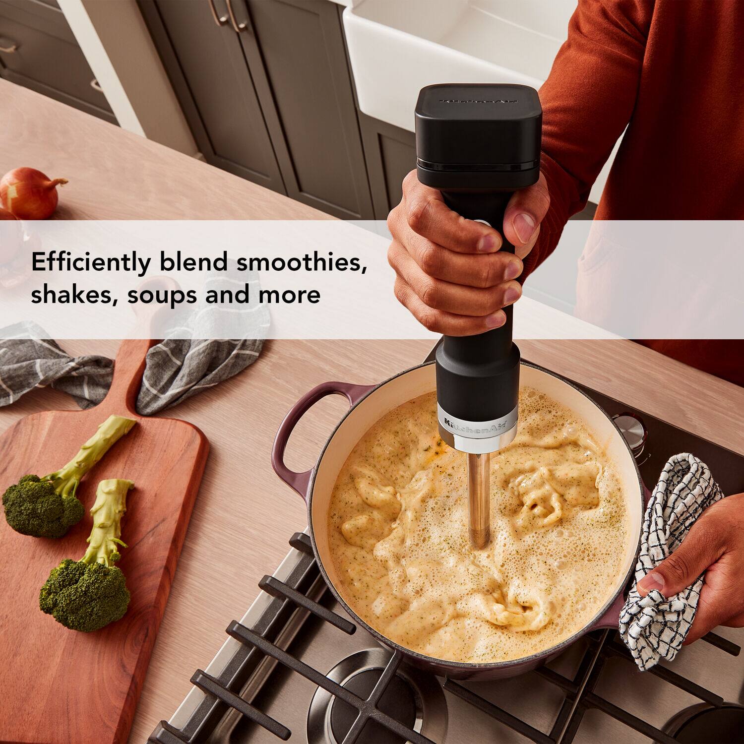 Efficiently blend smoothies, shakes, soups and more