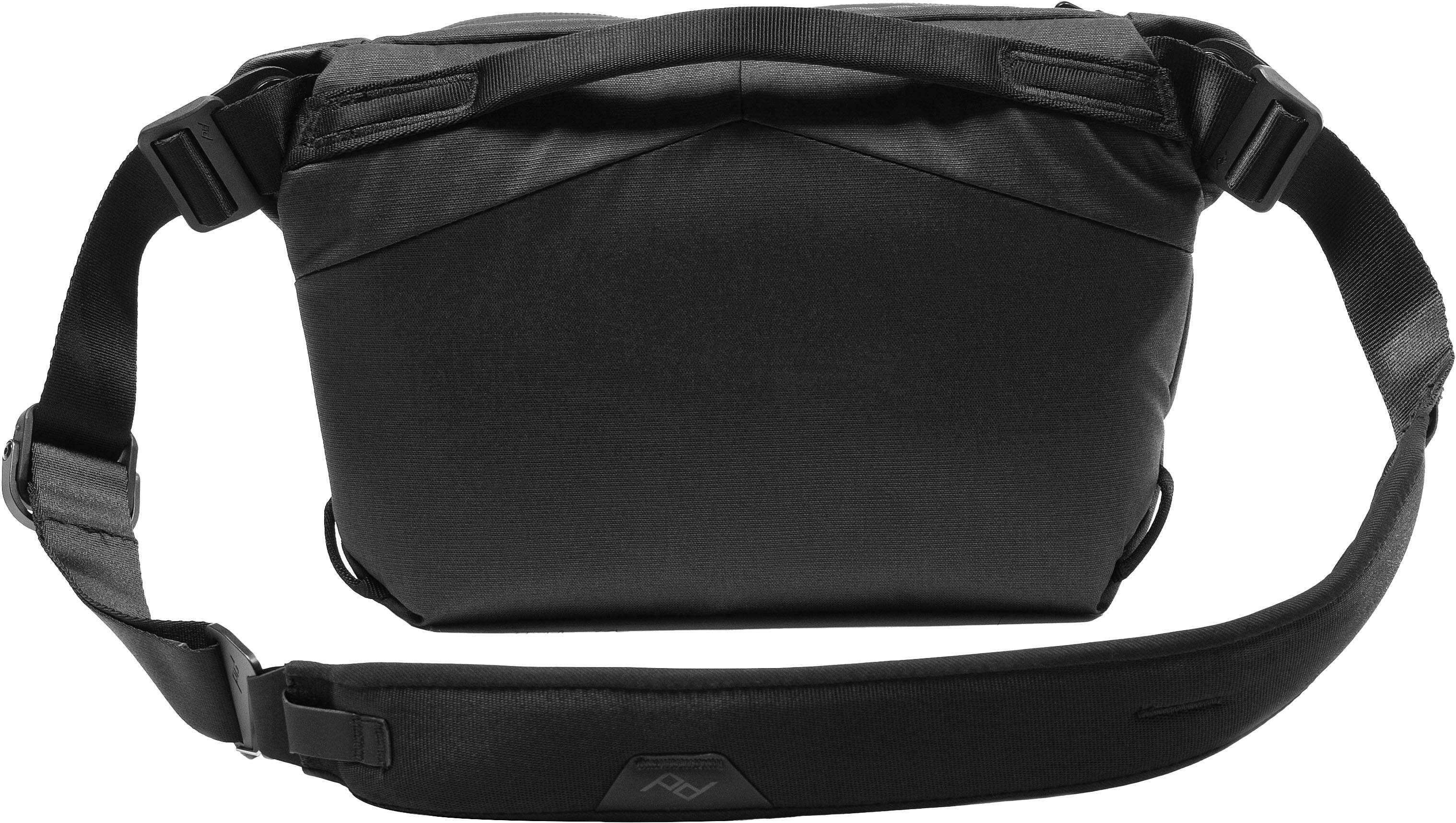 Alt View 13. Peak Design - Everyday Sling 3L - Black.