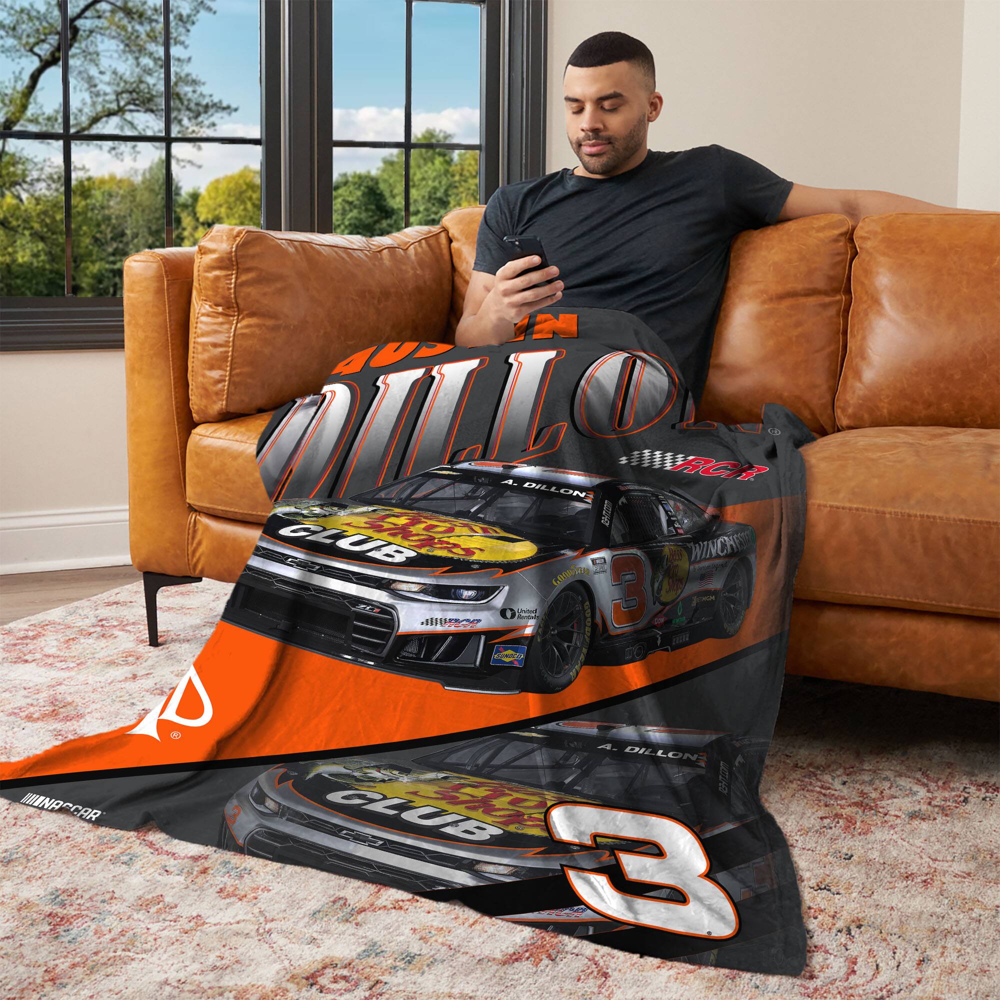 2 AUX OI A BILLO p I wet RCR Z Lb GLUB V02 WINCHE I - LOOOEy : ZR 11F0 . AA AR0  I G9 3 3 - 1  20 P A. DILLON- 027 INACAR GLUB Z B

Corrected text:
2 AUX OI A BILLO p I wet RCR Z Lb GLUB V02 WINCHE I - LOOOEy : ZR 11F0 . AA AR0  I G9 3 3 - 1  20 P A. DILLON- 027 INACAR GLUB Z B