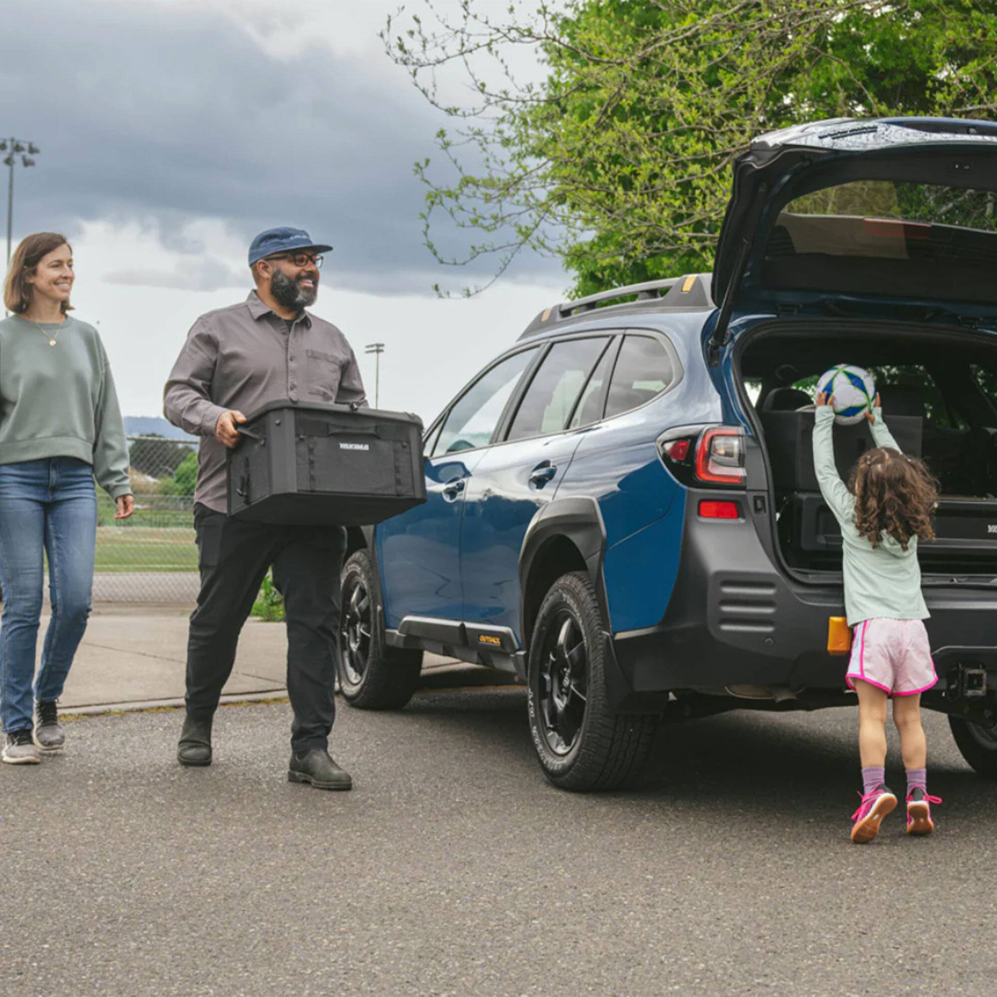 Alt View 8. Yakima - Yakima MOD GearCrate Medium Stackable Premium Tote with Lid and Divider, Black - BLACK.