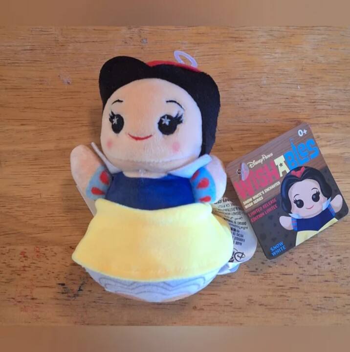 Disney - Snow White Wishables Plush