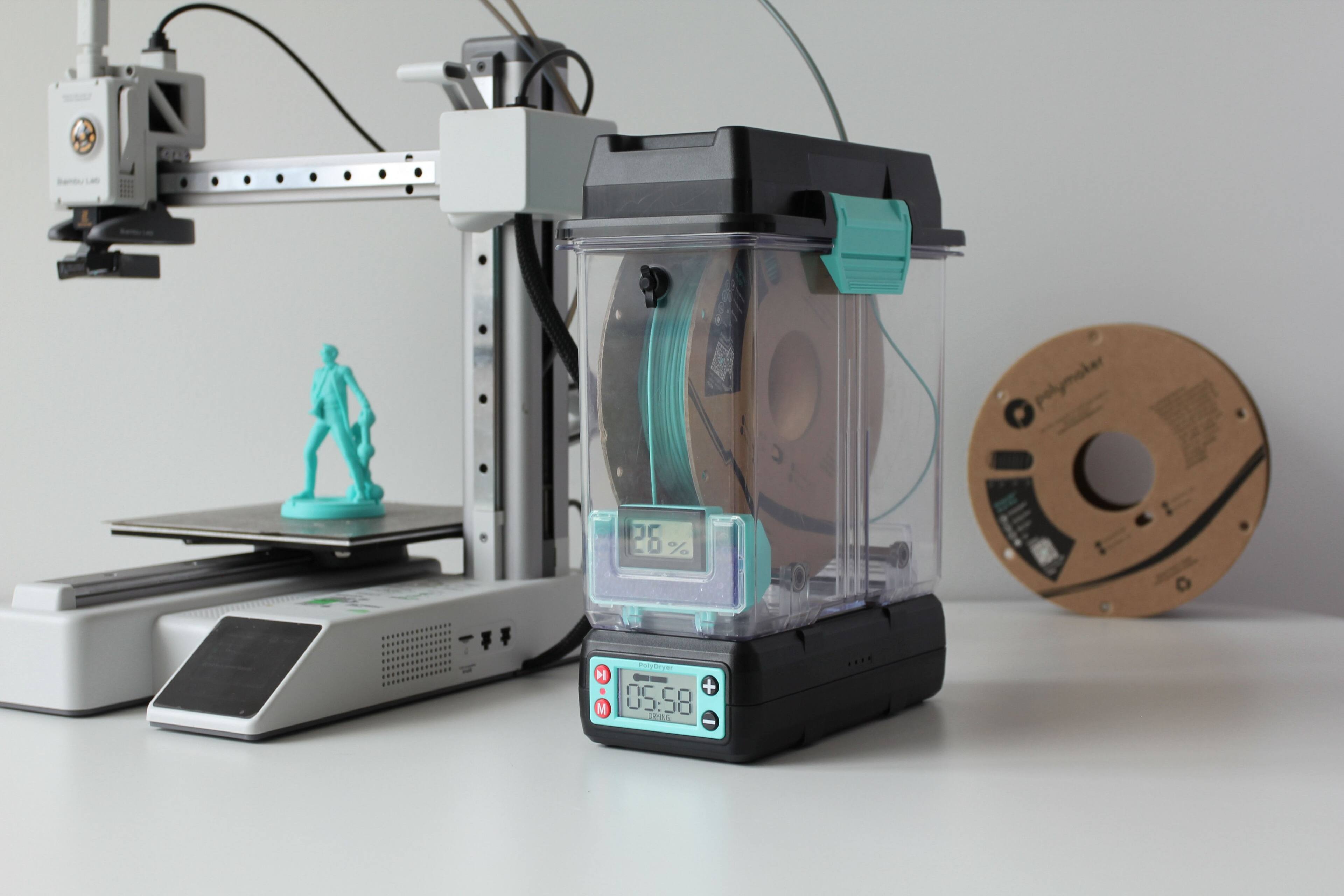 The text on the image reads "26% Pelyter H + M 05:58 PRINA." This text is likely a combination of various elements, such as a percentage, a time, and a name or brand. However, without more context or information, it is difficult to accurately group and correct the text.