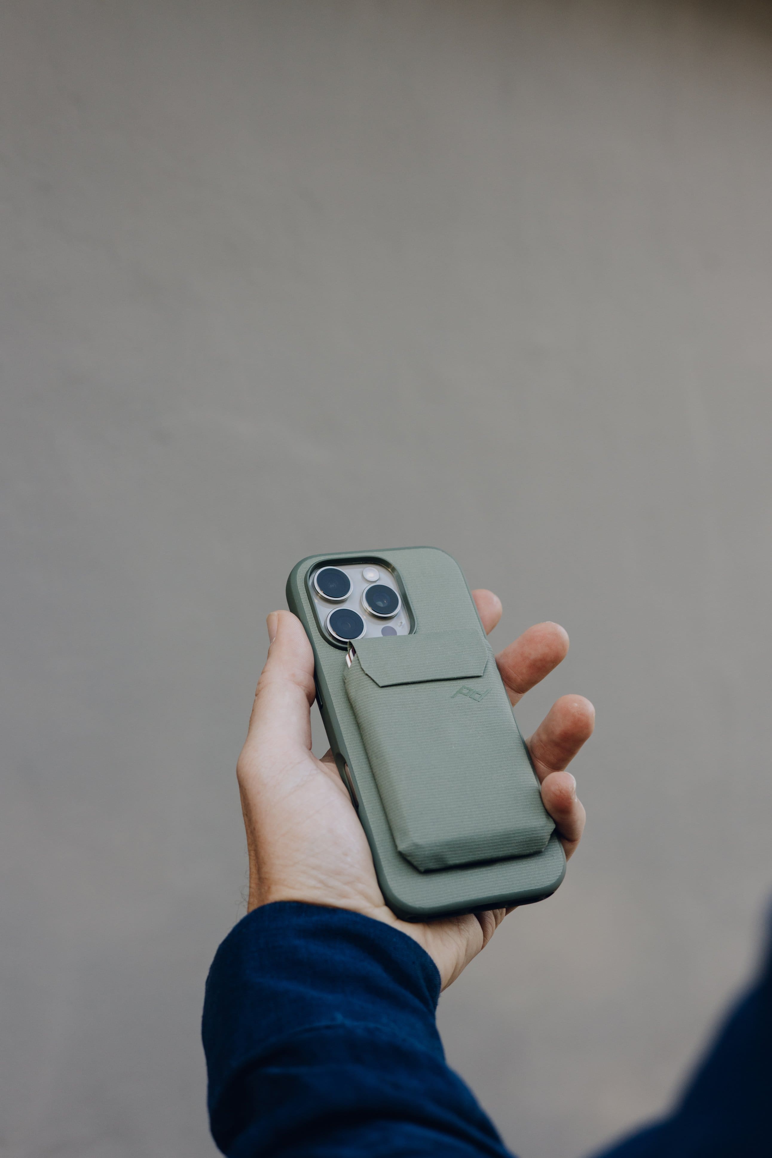 Alt View 4. Peak Design - Everyday Fabric Case for iPhone 16 Pro Max - Sage.