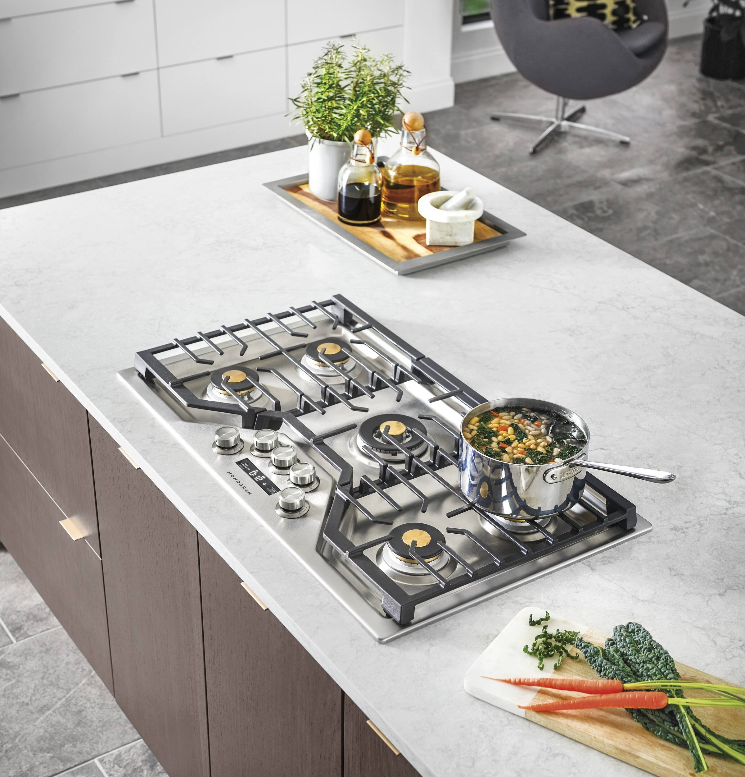 Alt View 19. Monogram - 36" Built-In Gas Cooktop with 5 burners and Sapphire Glass Precision Knobs - Stainless Steel.