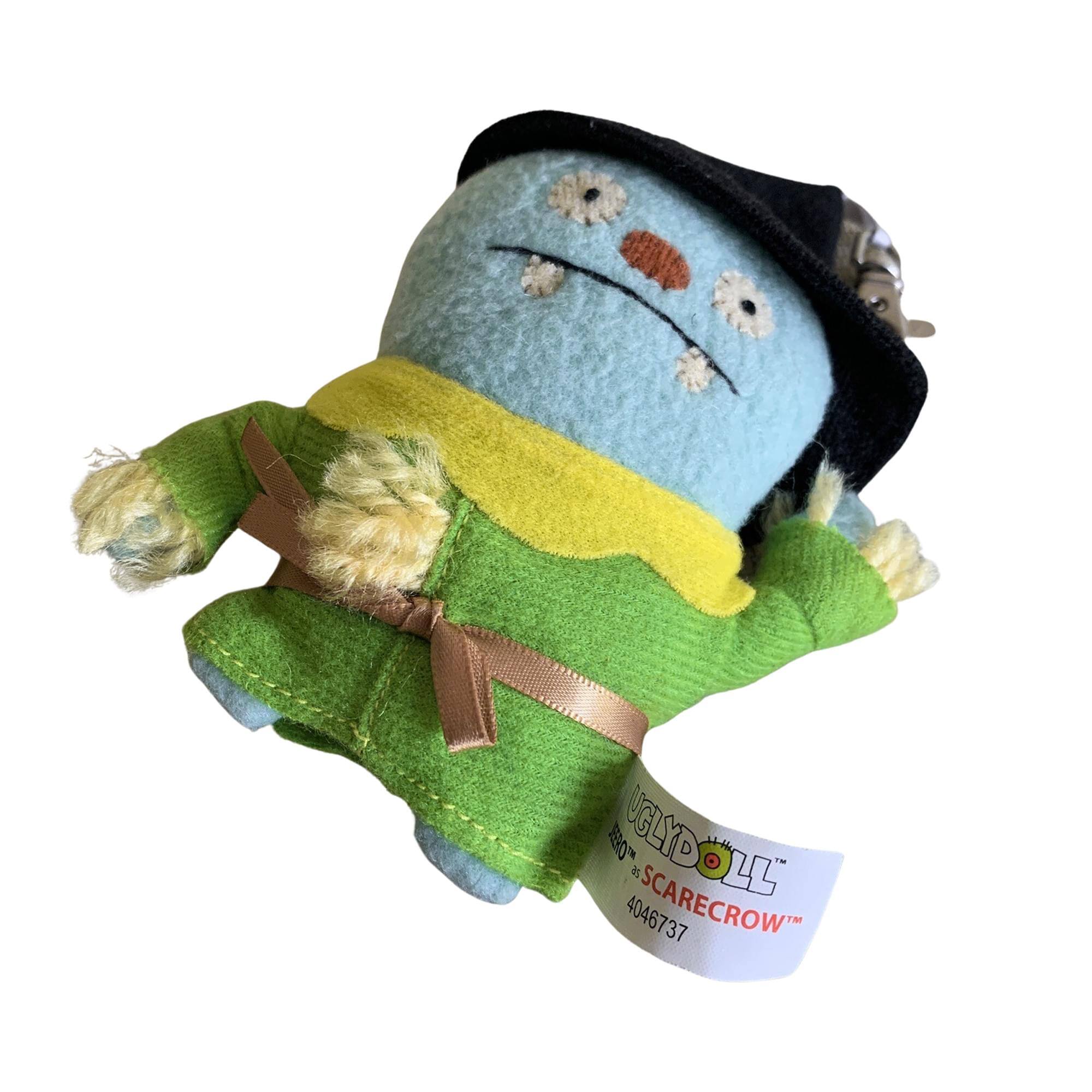 UGLYDOLL  
SCARECROW™  
4046737